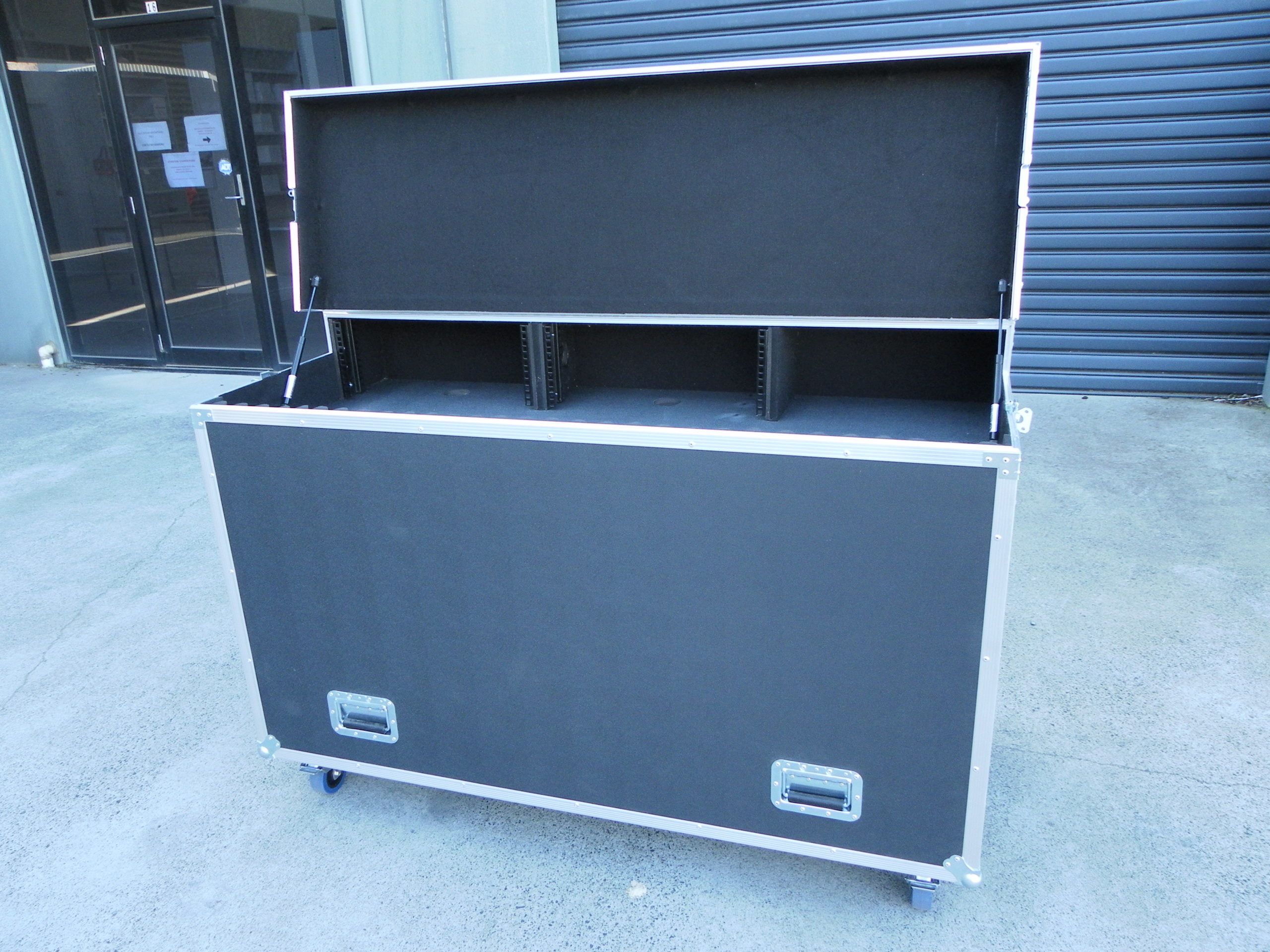 Video Workstation Road Case With Equipment Racking (view 6 of 13)