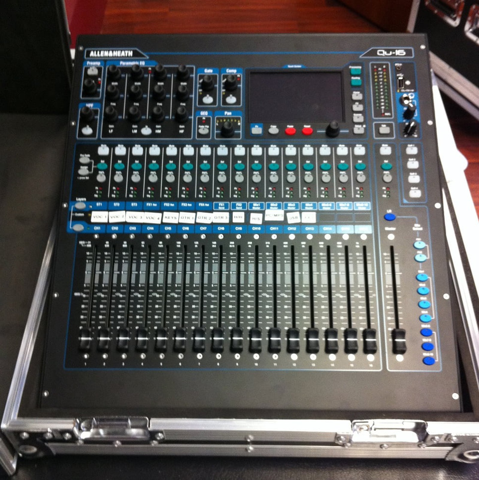 Custom Mixer Road Case For Allen & Heath QU-16