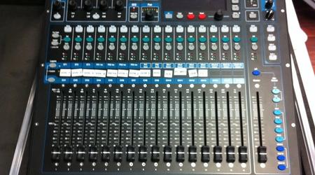 Custom Mixer Road Case For Allen & Heath QU-16