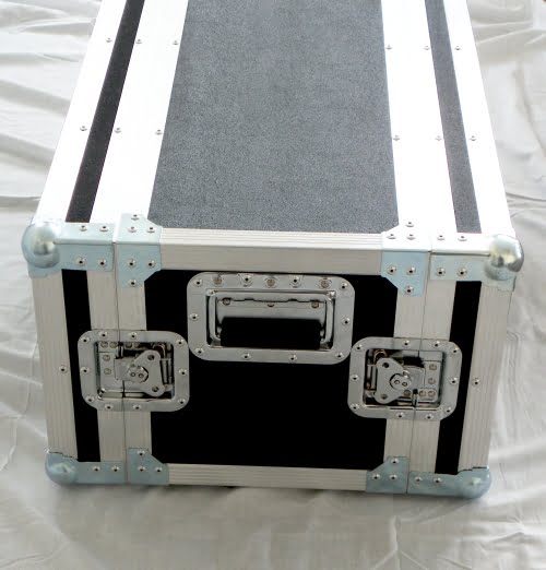 MESSA-BOOGIE-AMP-HEAD-CASE-SIDE.jpg
