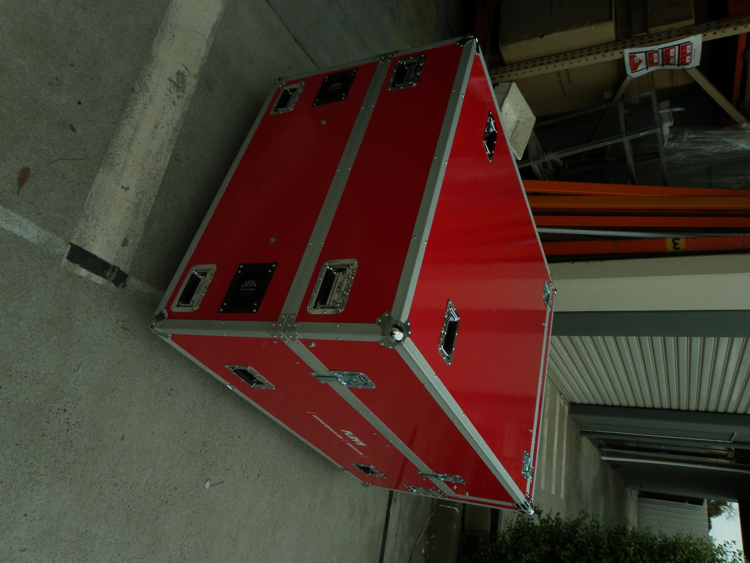 Custom Mounted Screen Road Case With Red Plywood Laminate (view 15 of 15)