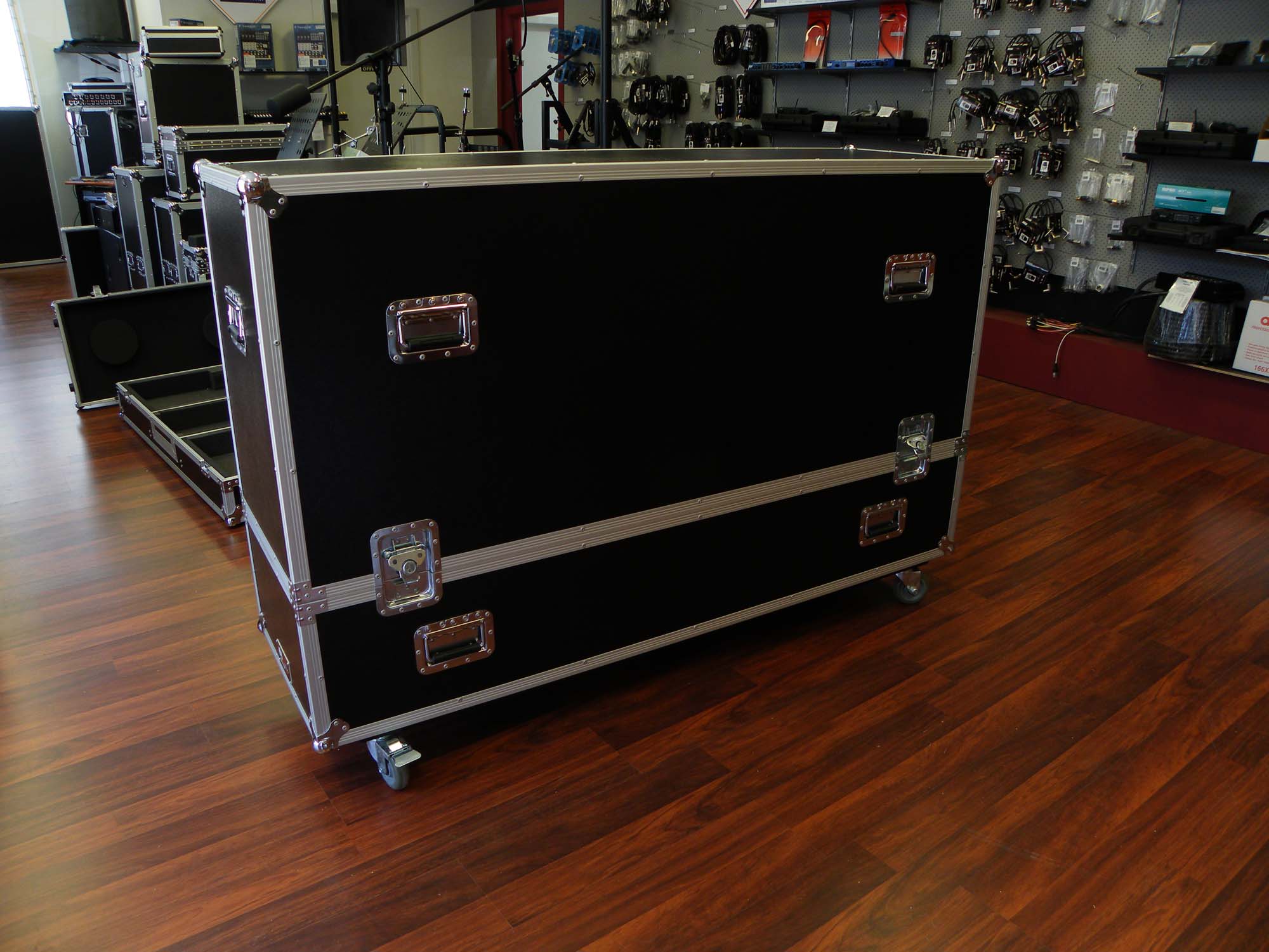 Plasma-Case-A_Frame-Style-closed.jpg