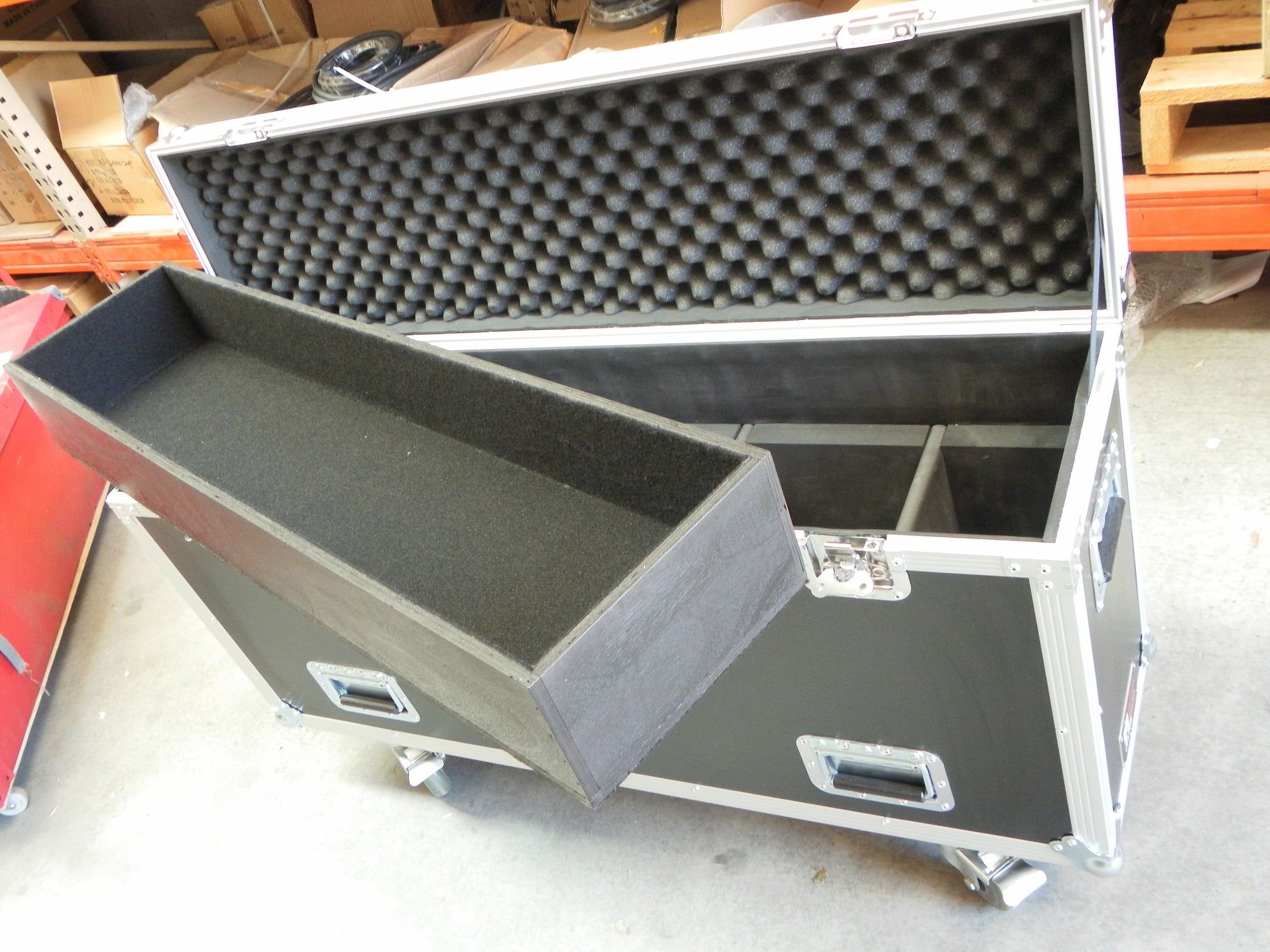 Custom Top Loading Road Case Packer With Multiple Compartment And Drop Tray (view 4 of 5)