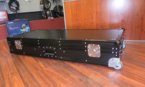 DJ Coffin Case With Black Powdercoated Hardware