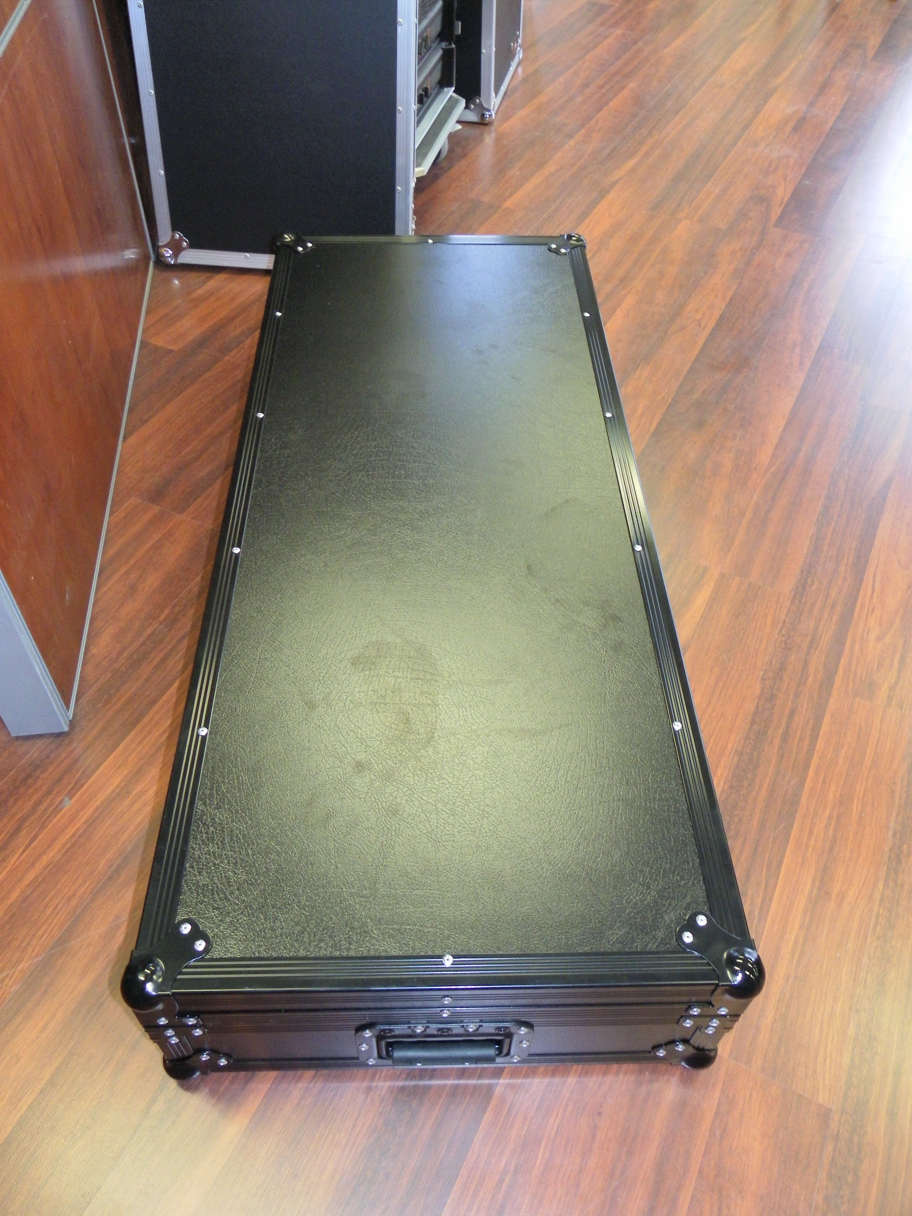 DJ Coffin Case With Black Powdercoated Hardware (view 6 of 6)