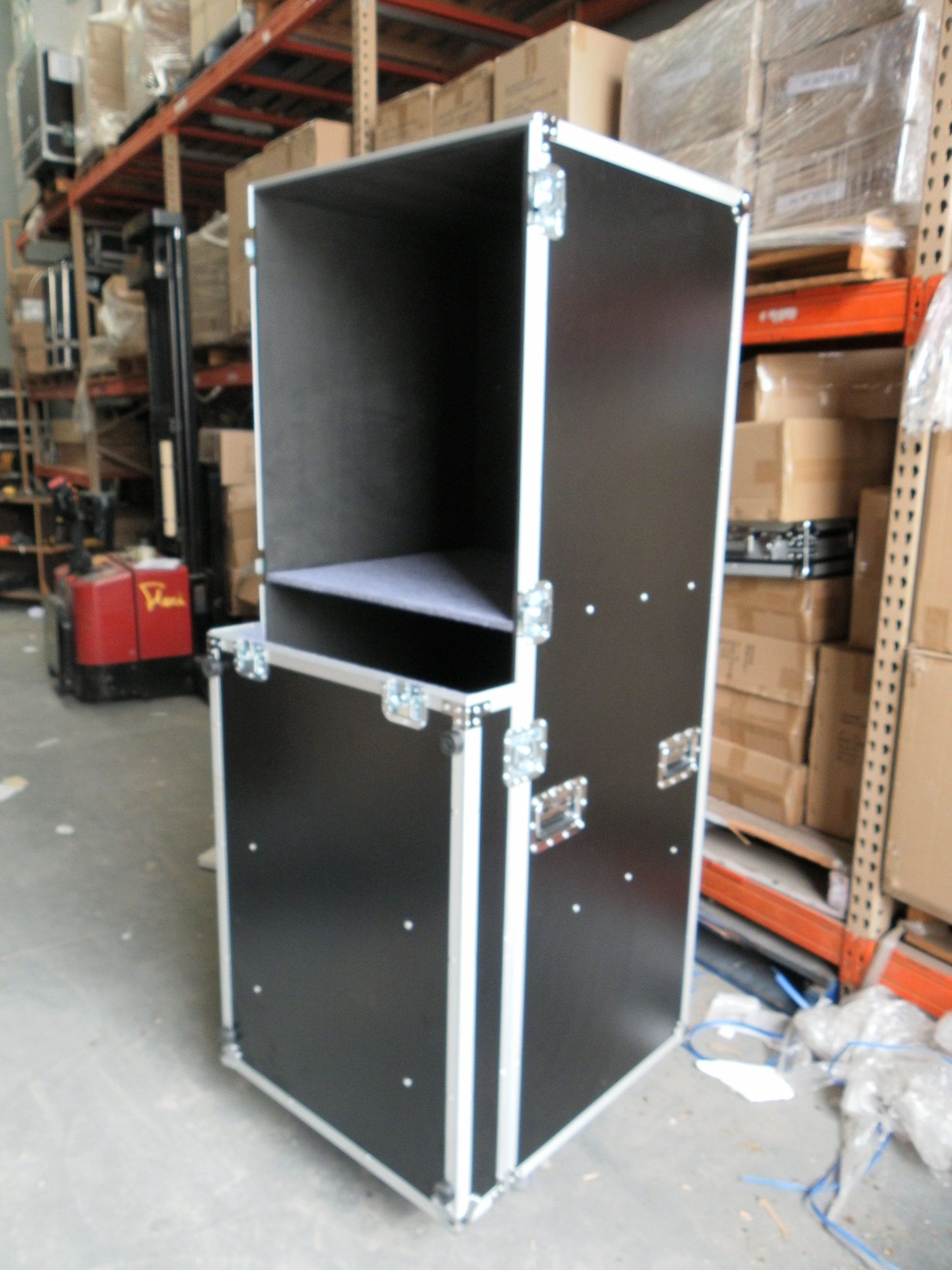 Tall Road Case With Front Opening Split and Ramp (view 3 of 6)