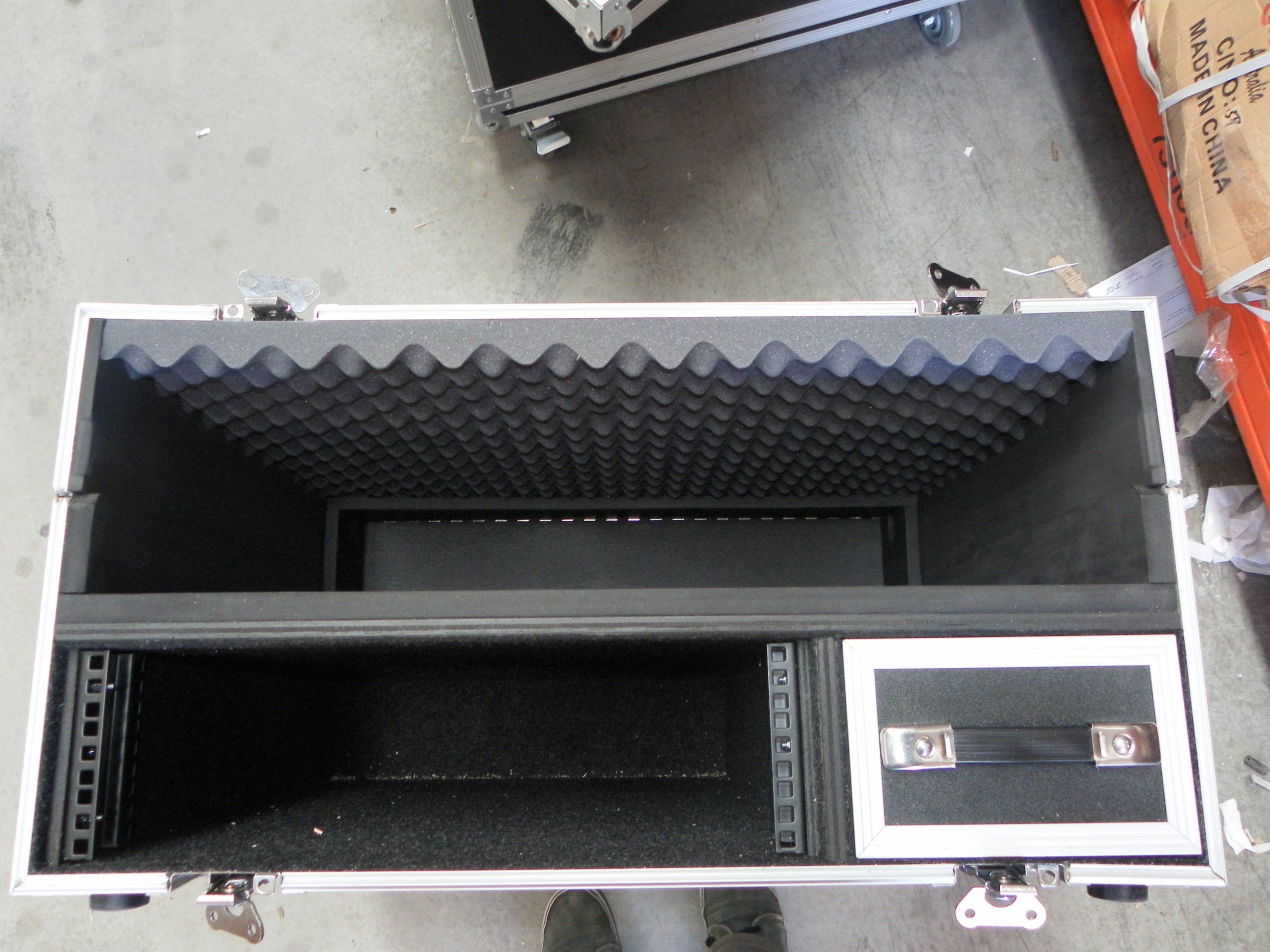 Mixer Console Case with Rack & Racker Underneath Mixer (view 3 of 9)