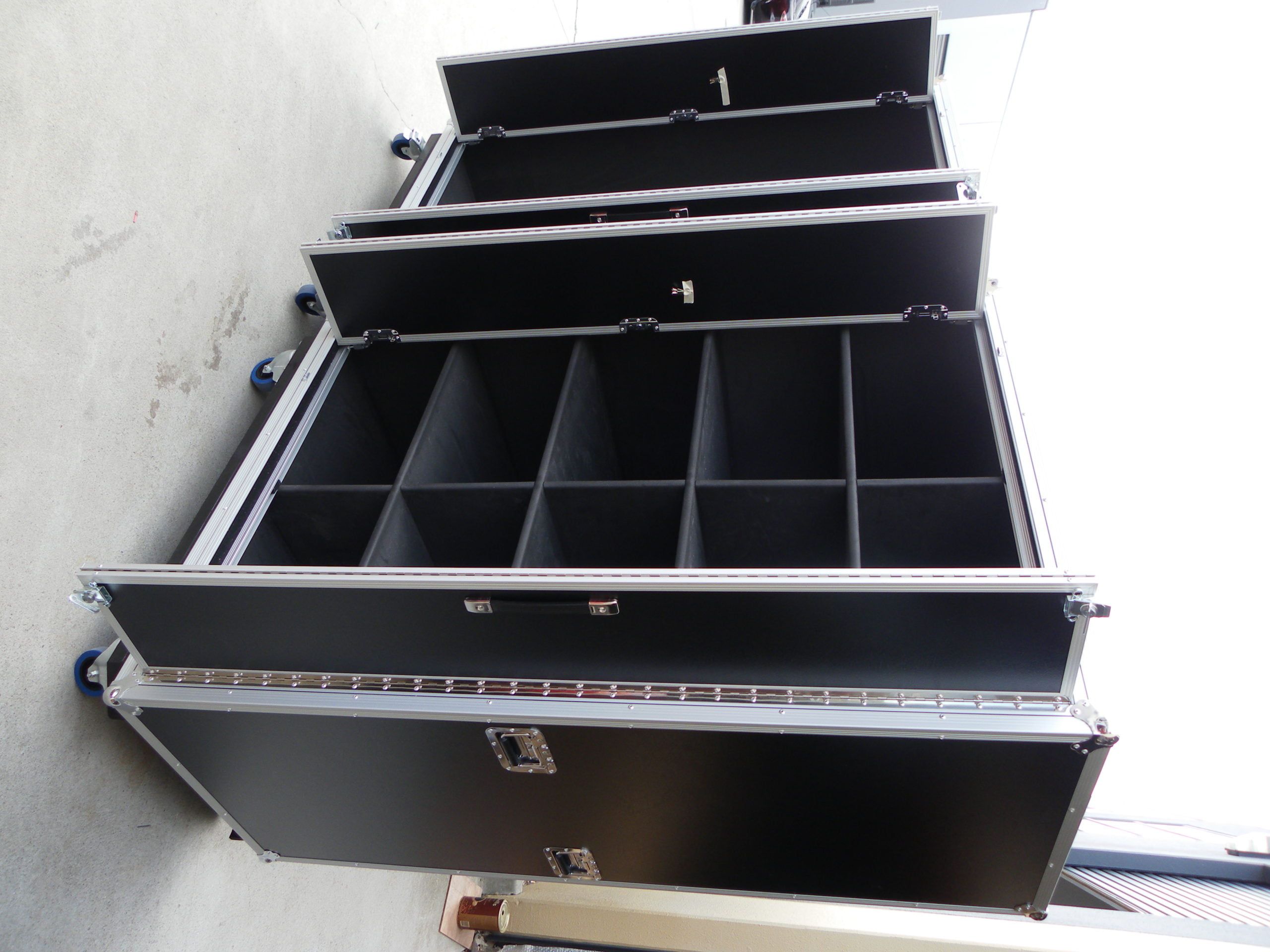 Custom Wardrobe Garment Road Cases (view 7 of 11)