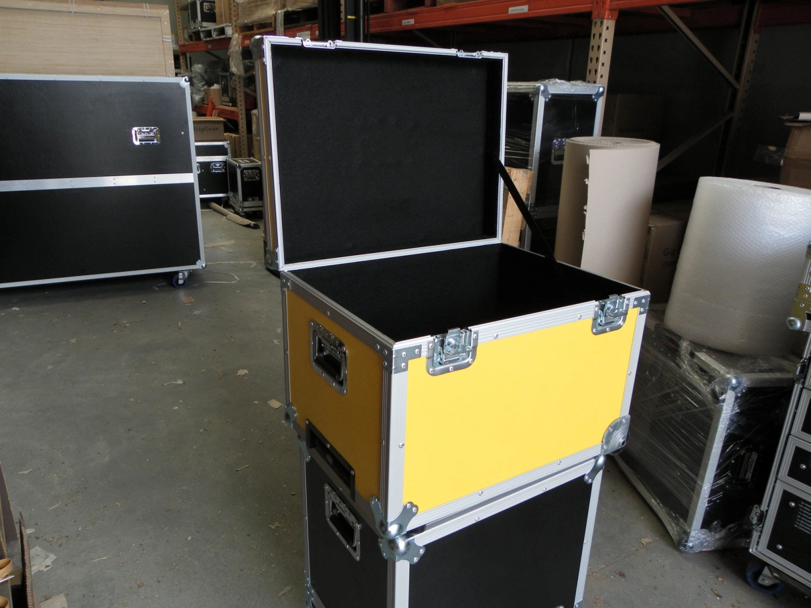 Yellow Custom Road Case Roller Packer With Hinged Lid