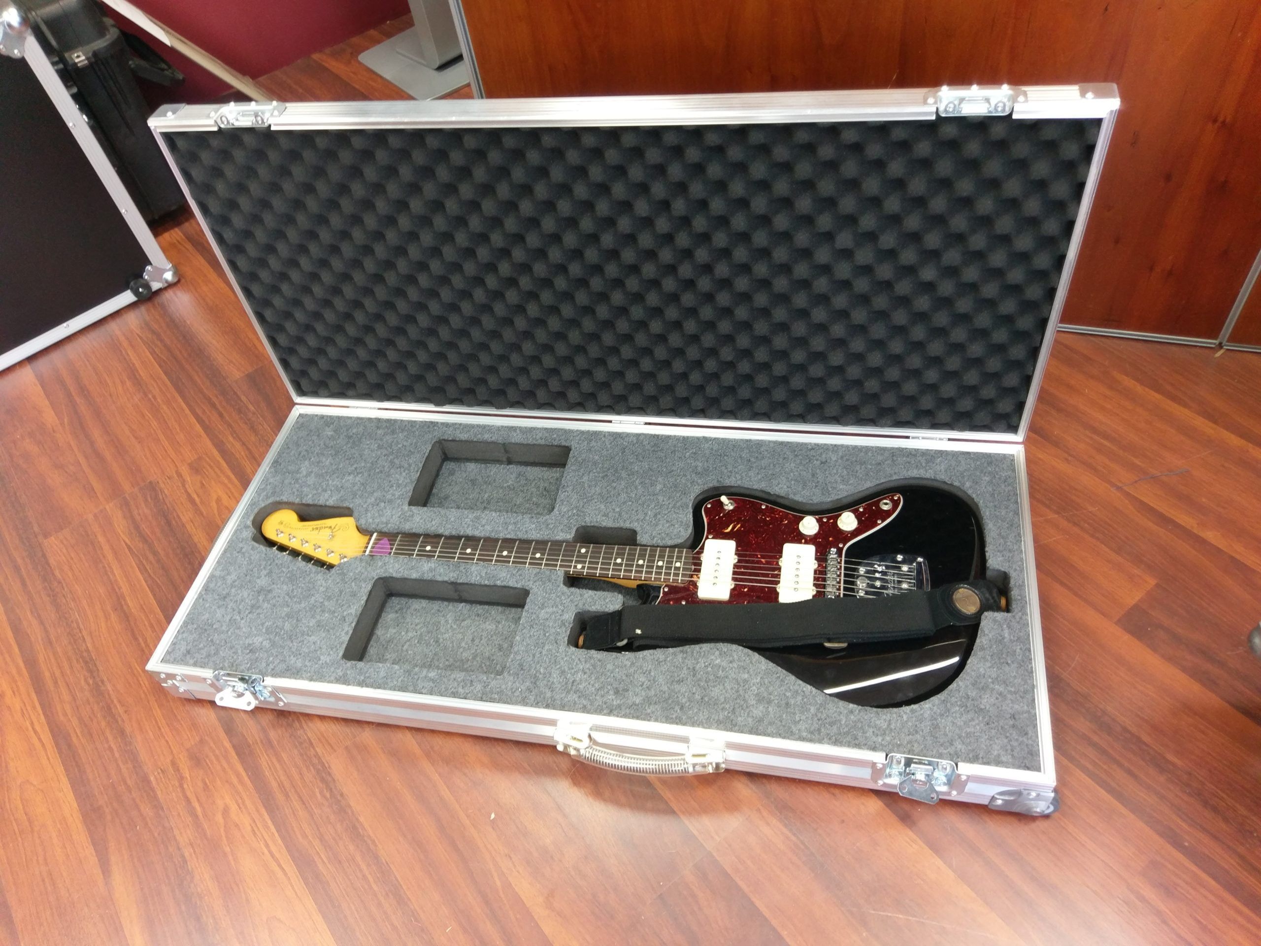 Custom Fender Jazzmaster Flightcase With Custom Foam Insert (view 4 of 6)