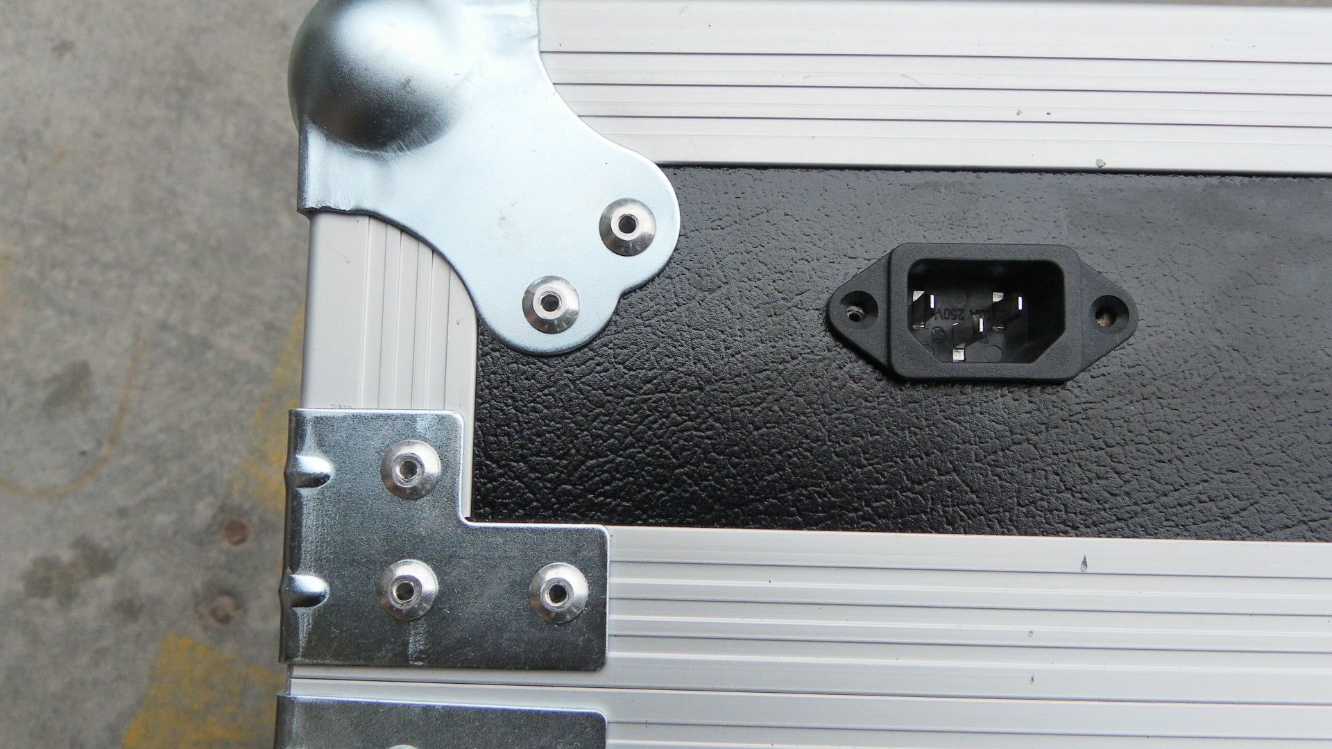 Custom Made Multi iPad Road Case With Wheels and Handles (view 10 of 10)