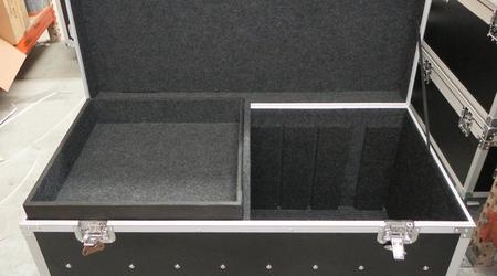 Custom Made Top Loading Packer Case With Movable Dividers and Drop Tray