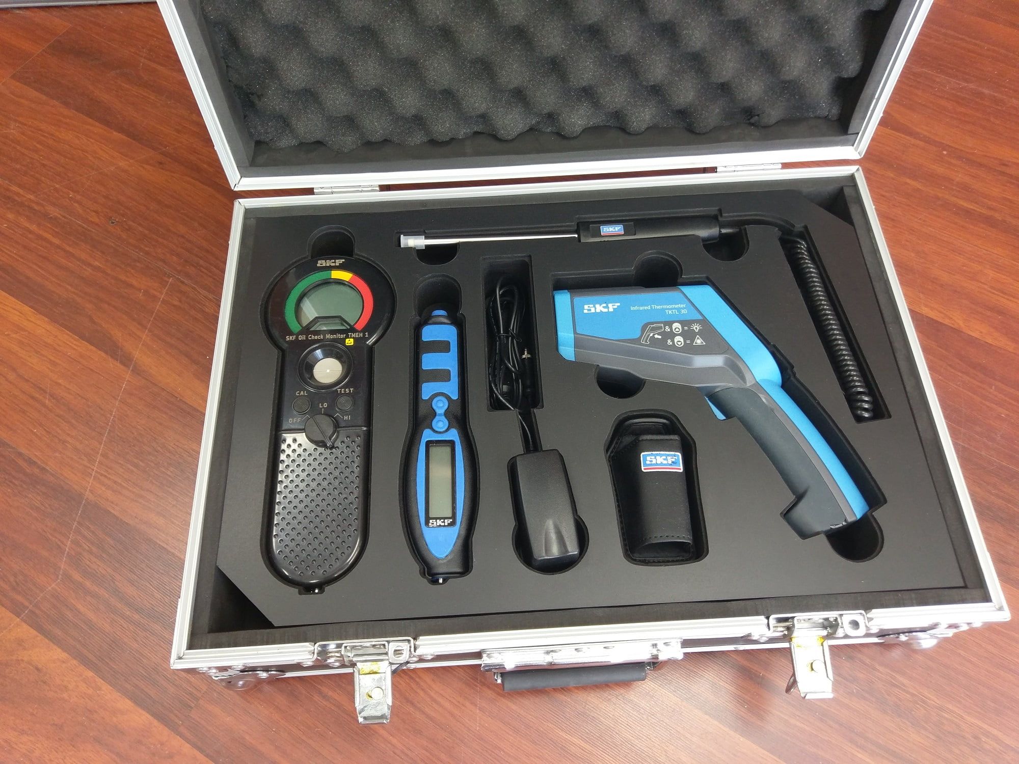 Heavy Duty Briefcase With Removable Custom Foam Insert (view 5 of 5)