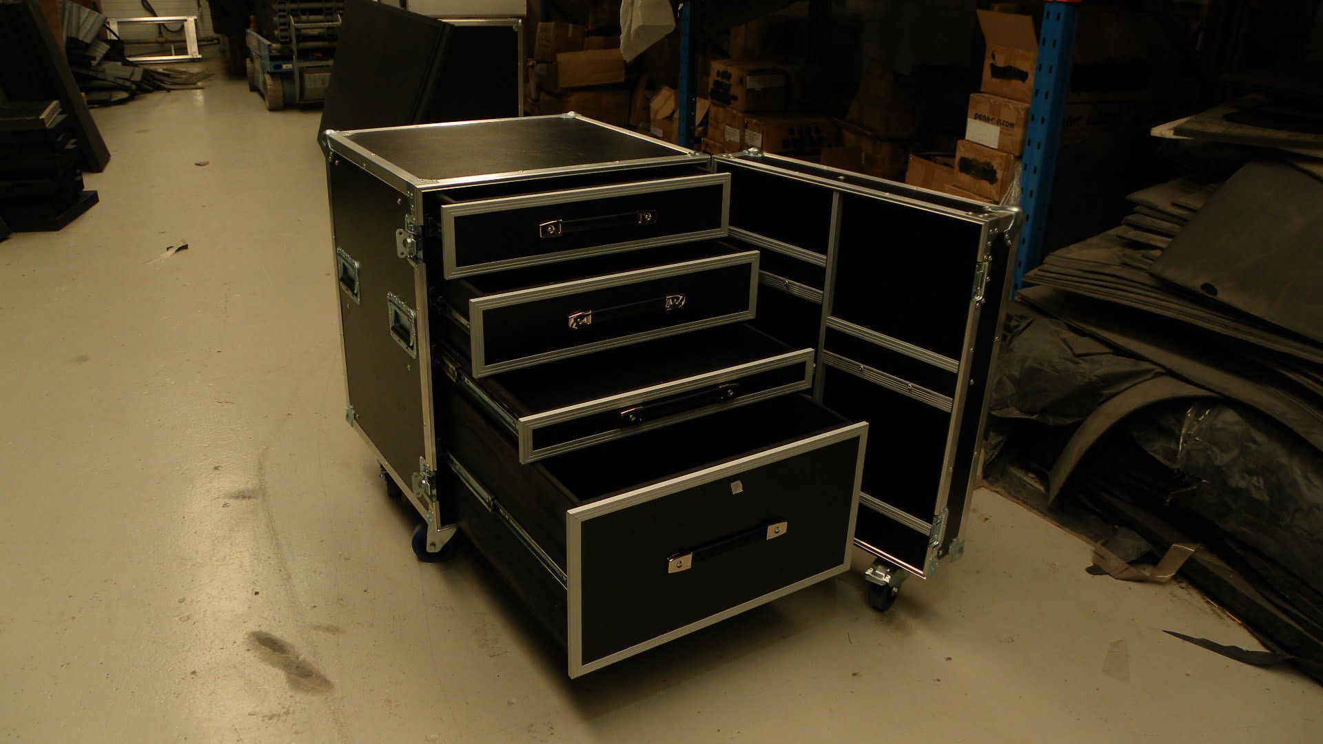 4 Drawer Custom Road Case With Front Hinged Lid (view 3 of 5)