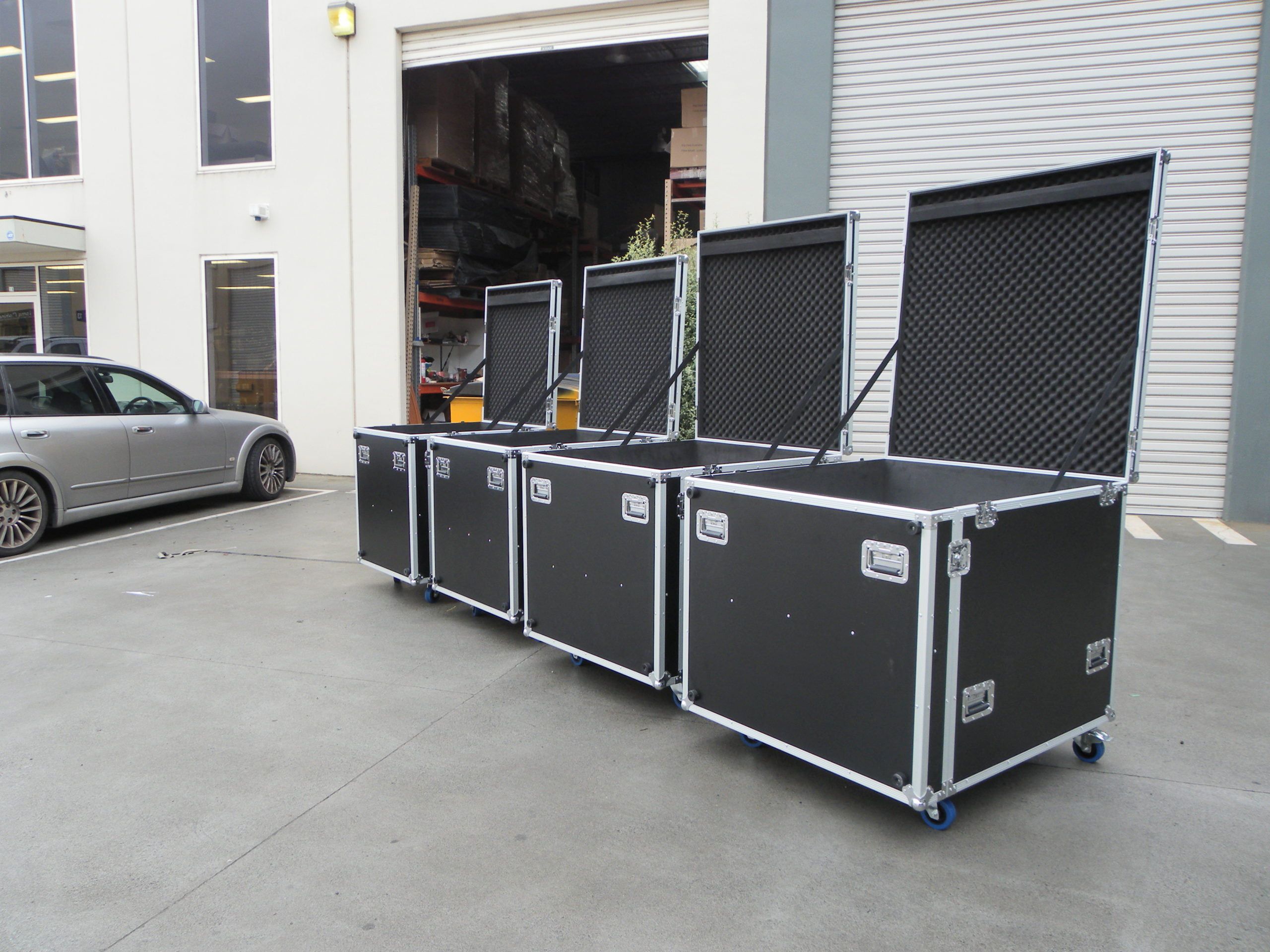 Custom Front and Top Opening Road Case With Ramp for Timpani Drum (view 2 of 9)