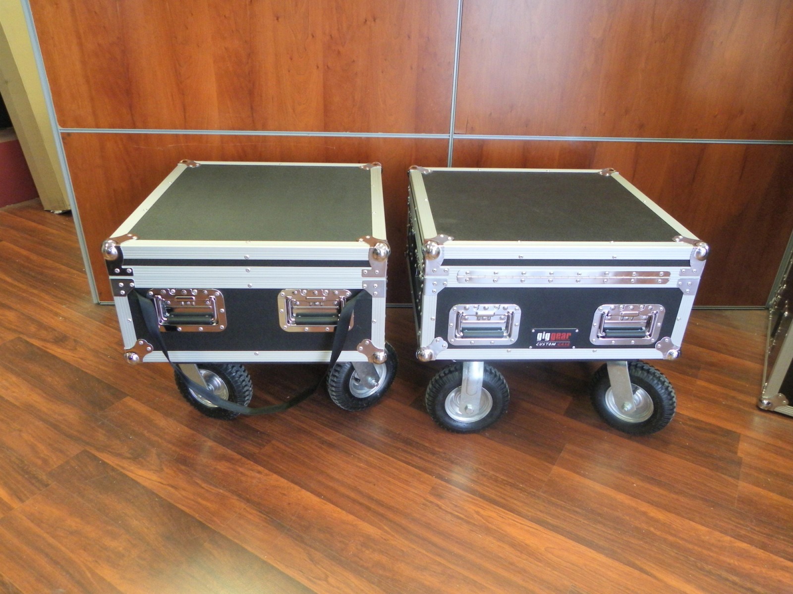 Small Custom Road Cases With Pneumatic Castors