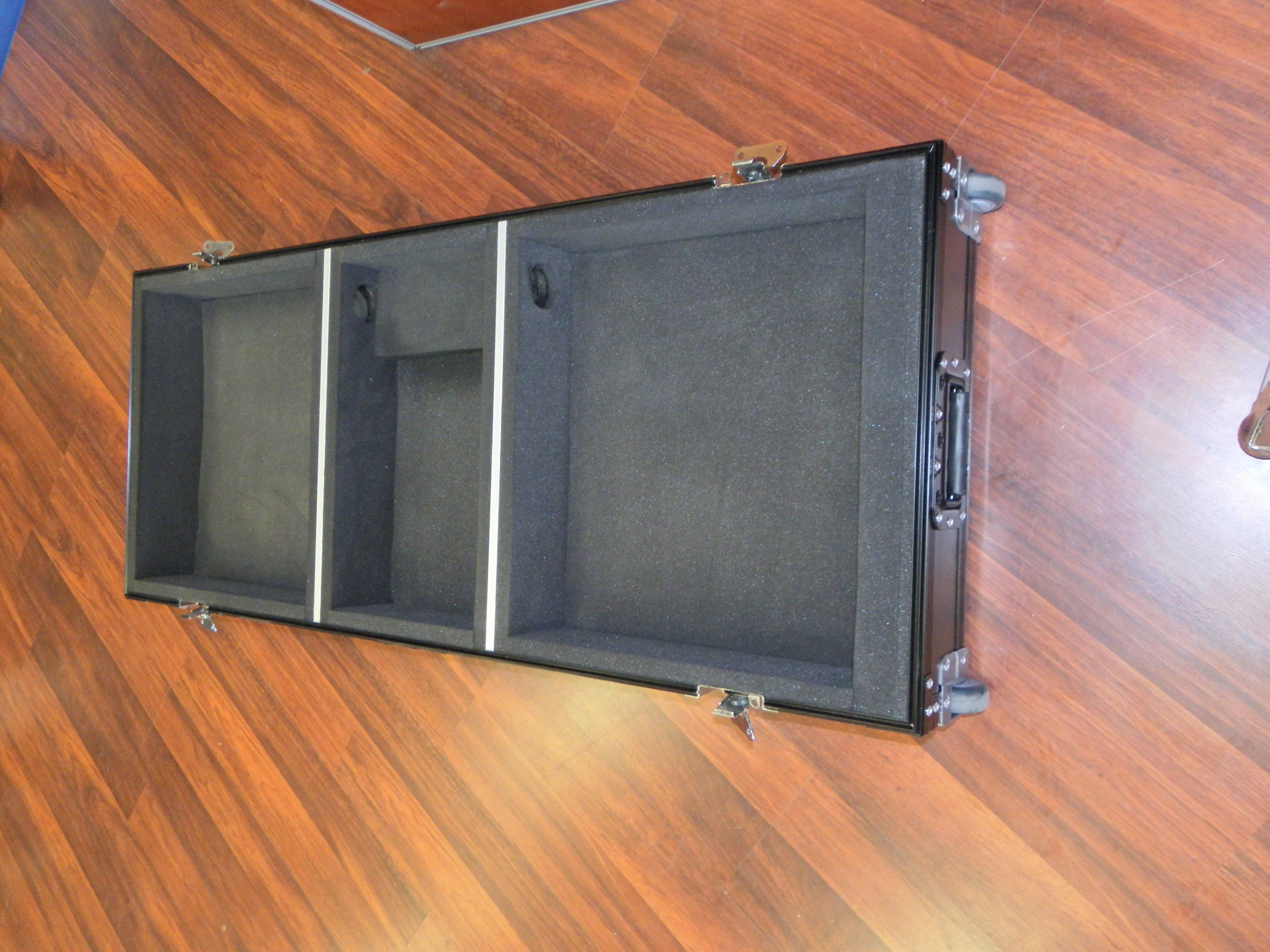 DJ Coffin Case With Black Powdercoated Hardware (view 3 of 6)
