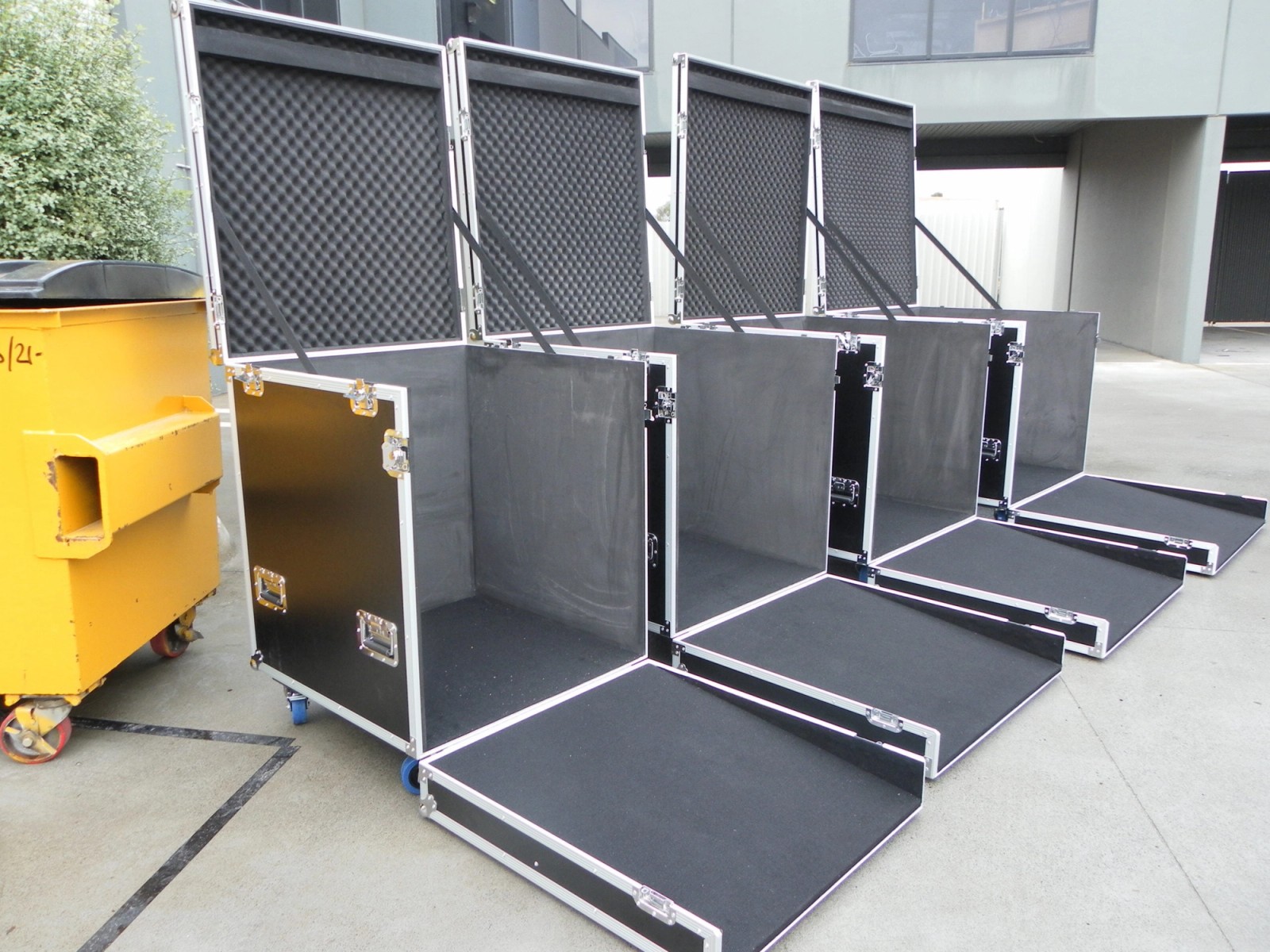 Custom Front and Top Opening Road Case With Ramp for Timpani Drum
