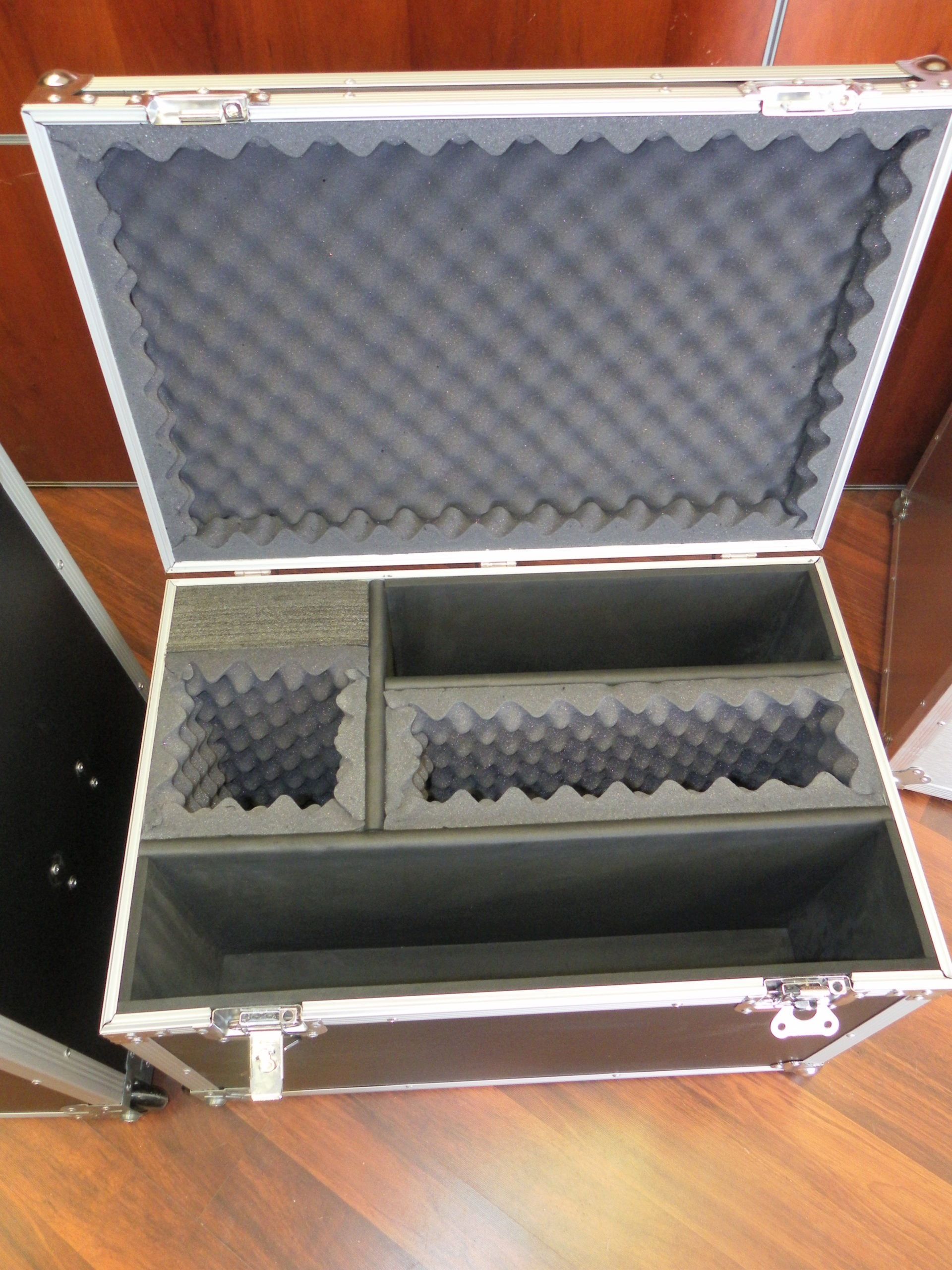 Custom Printer Road Case Lift Off Lid on Wheels (view 5 of 7)