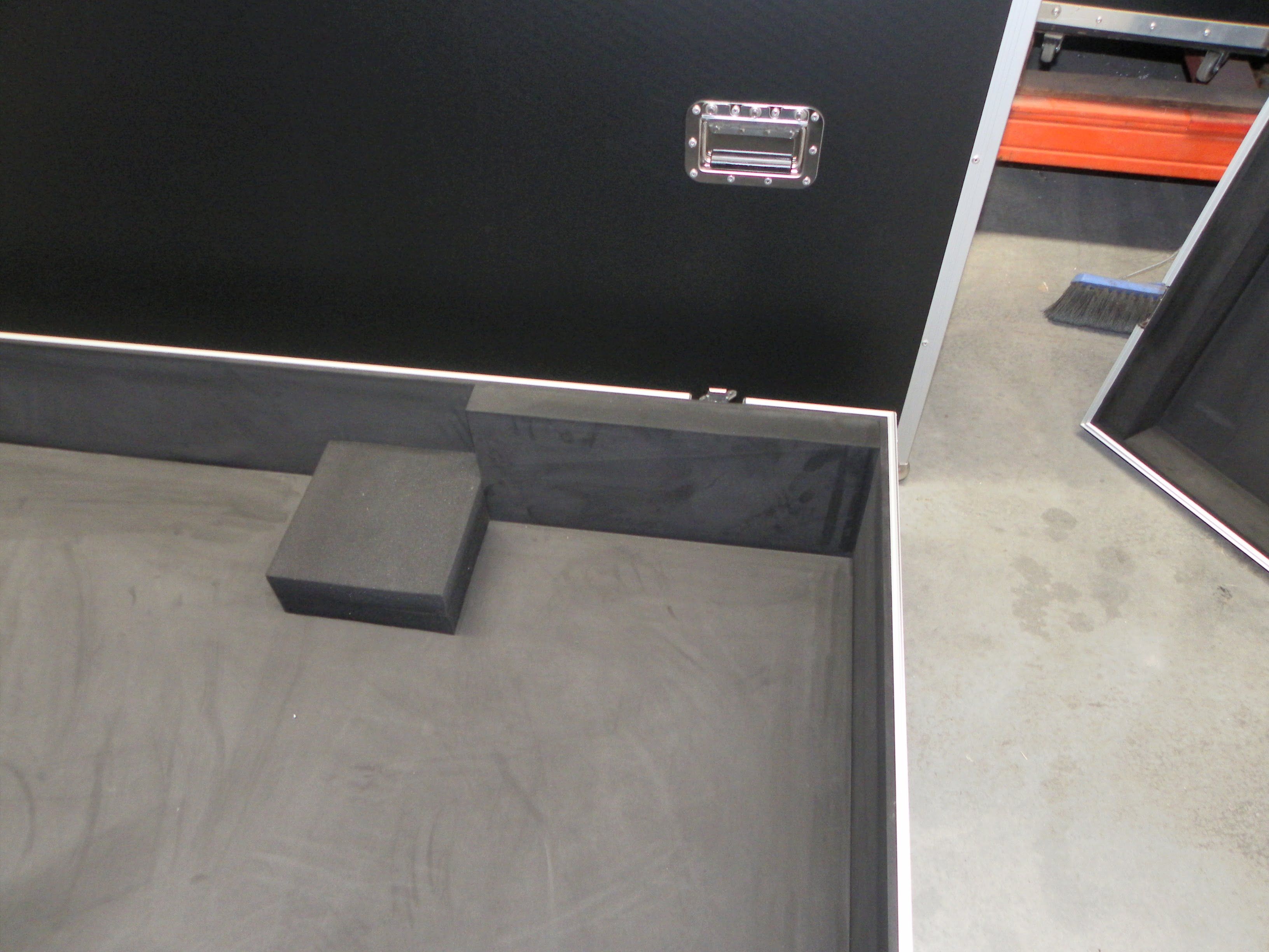 Flite Panel Product Transport Case (view 4 of 4)