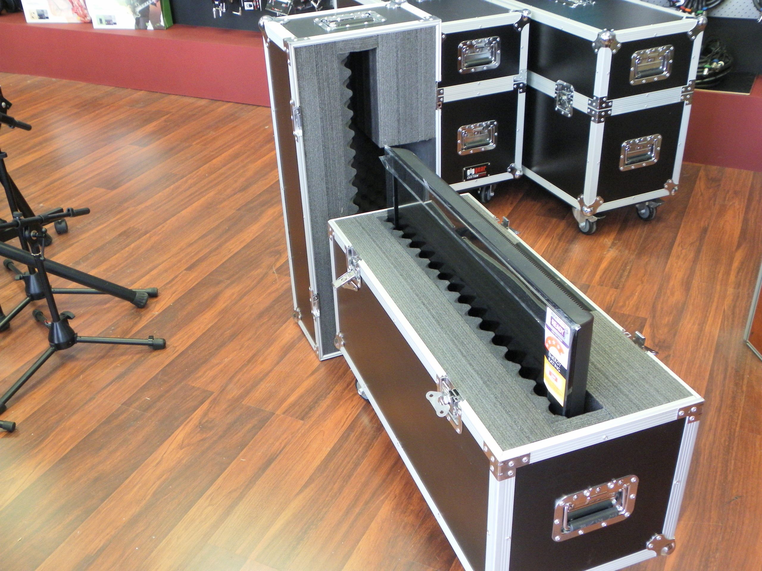 Custom Road Case For Single 42inch Screen (view 2 of 6)