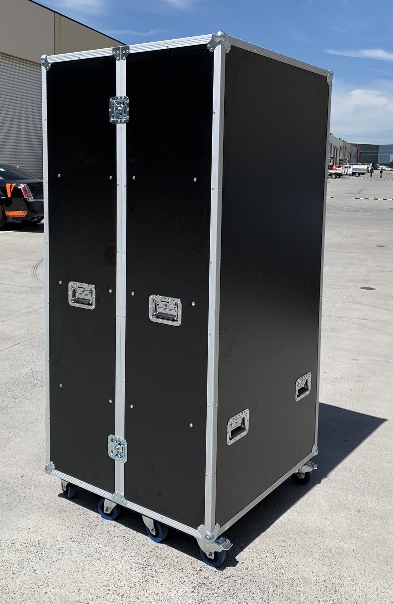 Large Helmet and Suit Road Case / Wardrobe / 50 50 Split Road Case (view 7 of 15)