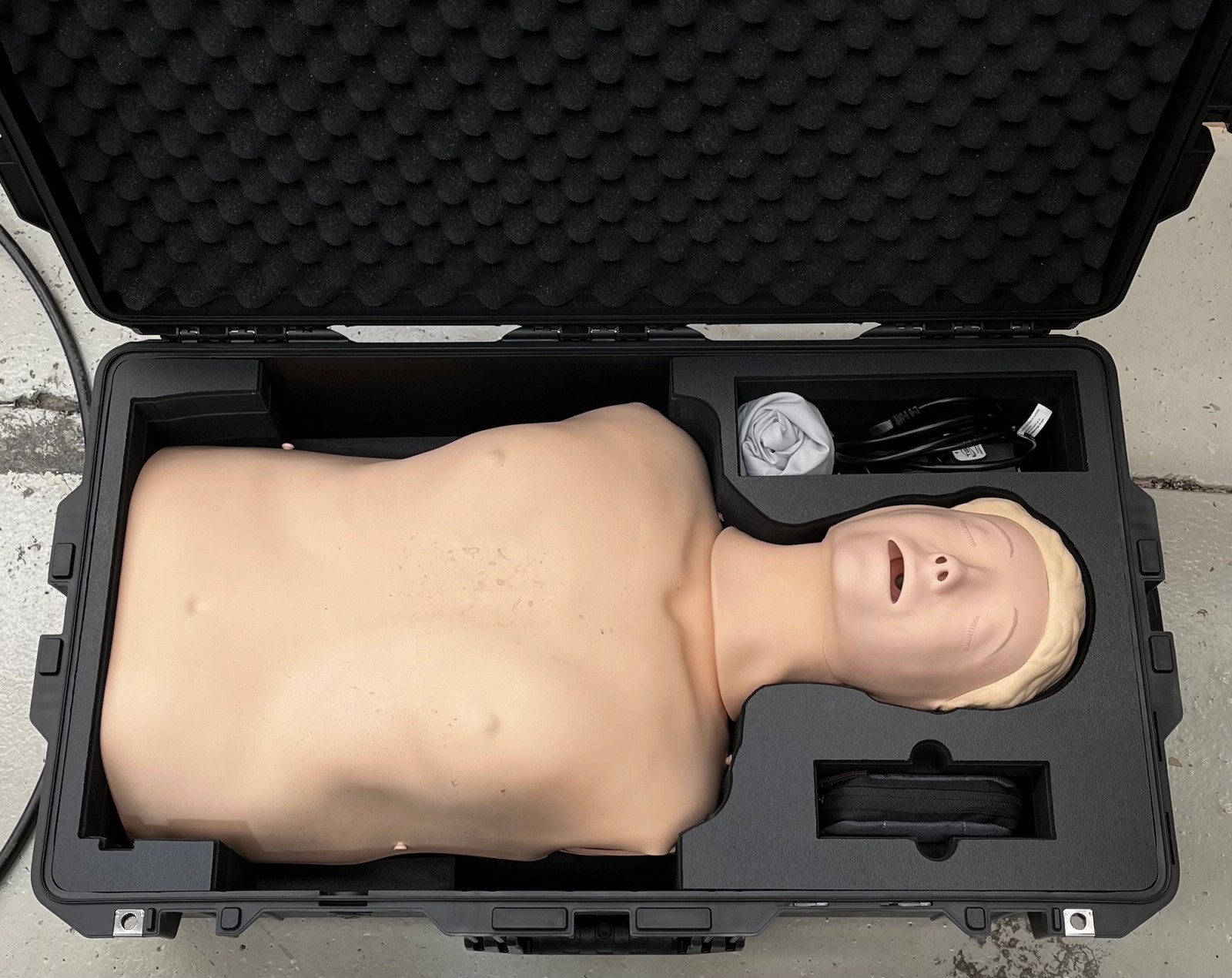 Custom Foam Insert for Manneqiun and accessories