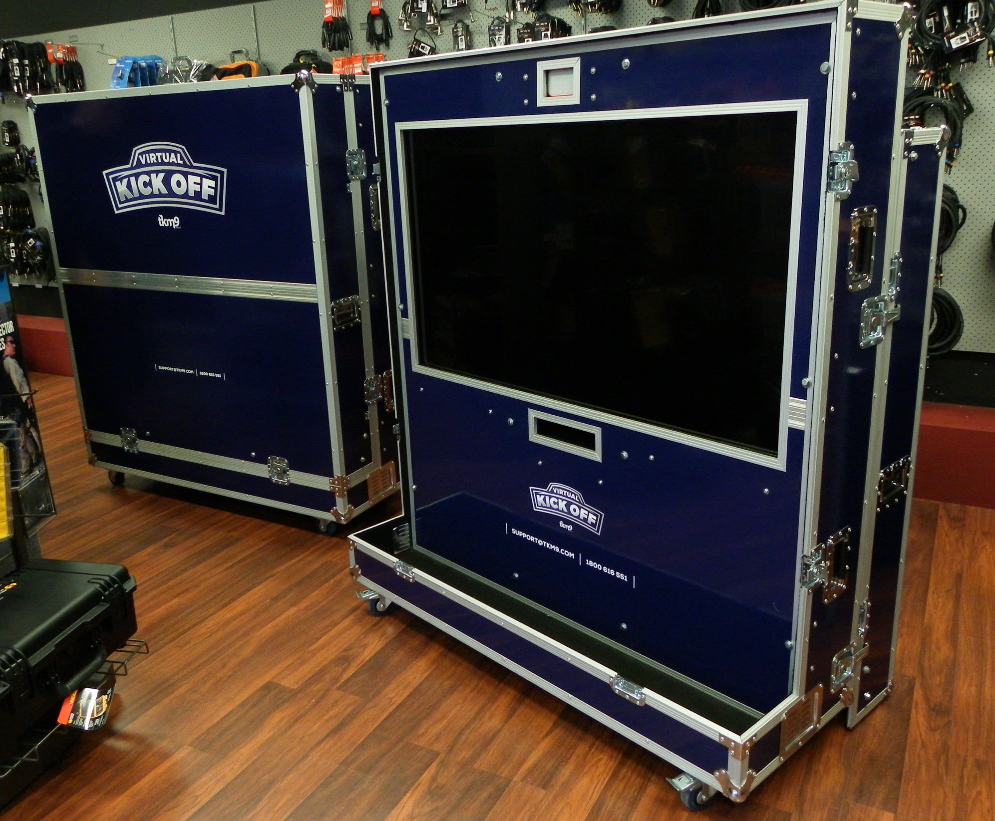 Custom Interactive Mounted Screen Road Case Unit (view 3 of 7)