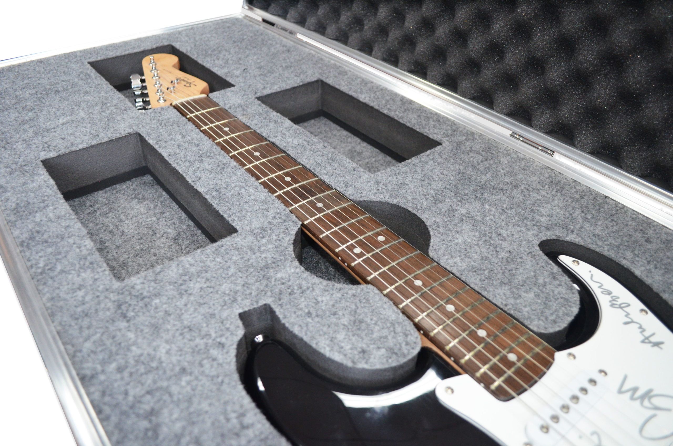strat_flight_case_5-scaled.jpg
