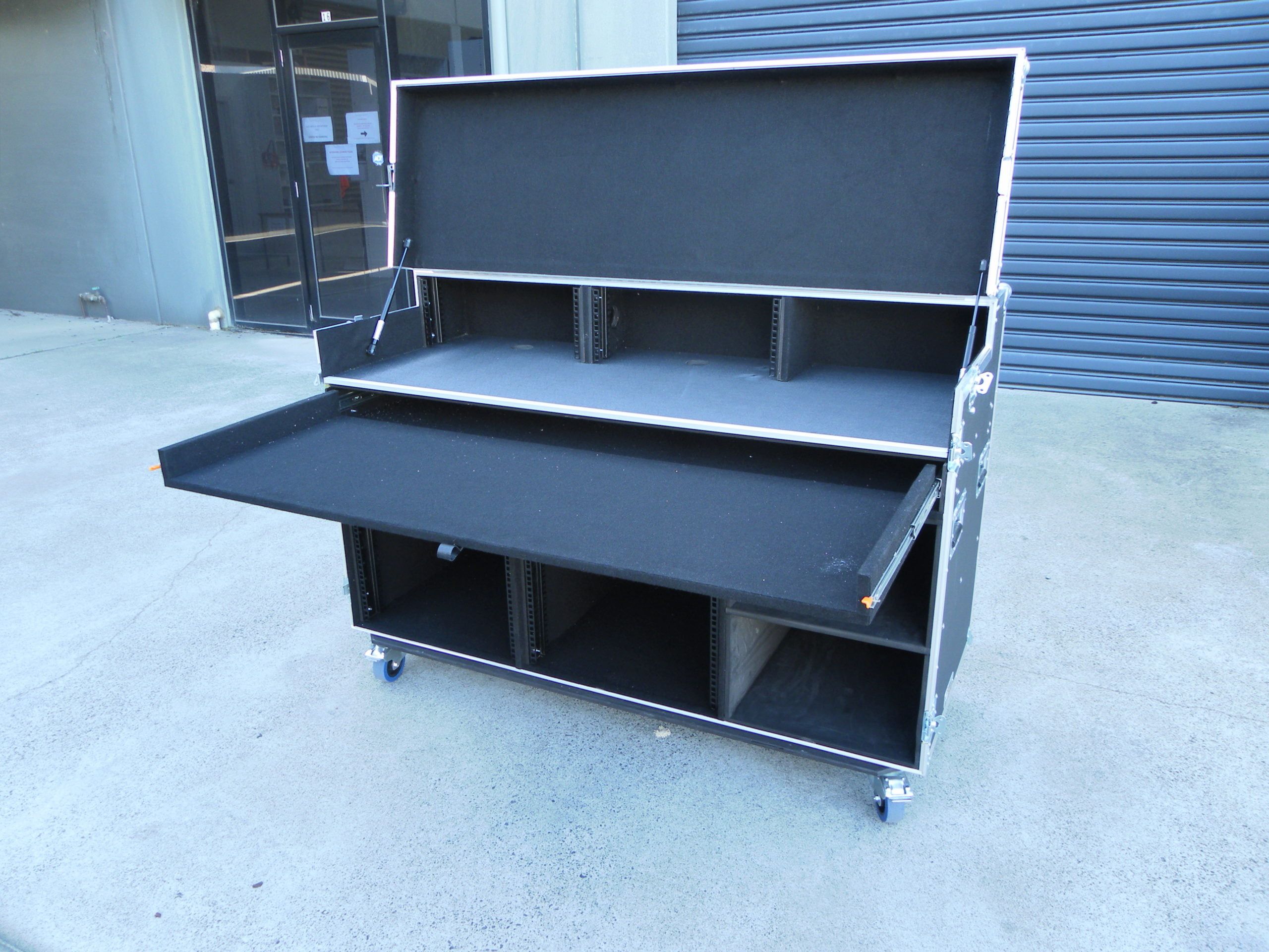 Video Workstation Road Case With Equipment Racking (view 11 of 13)