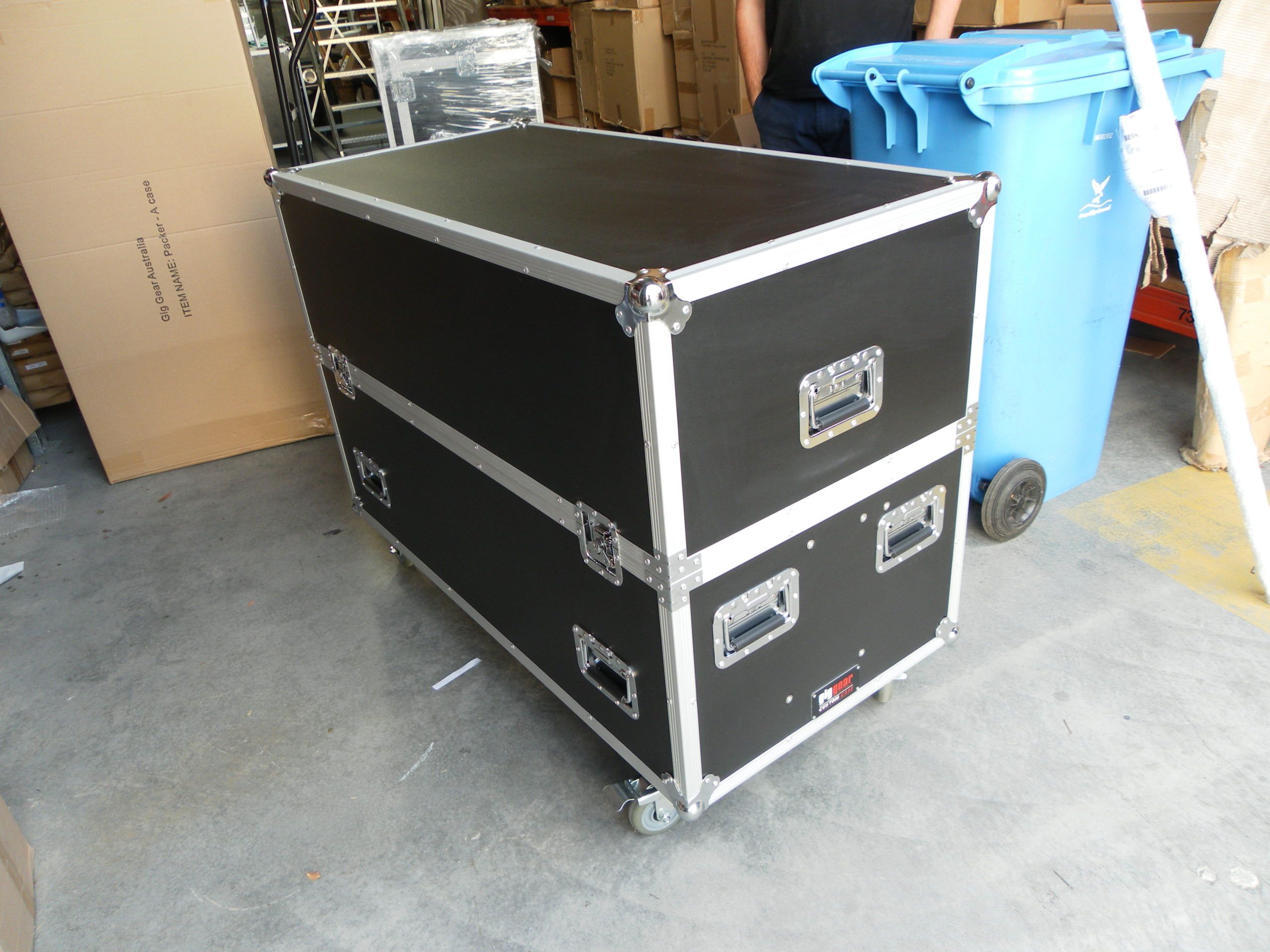 Custom 42inch Triple Screen Road Case (view 2 of 4)