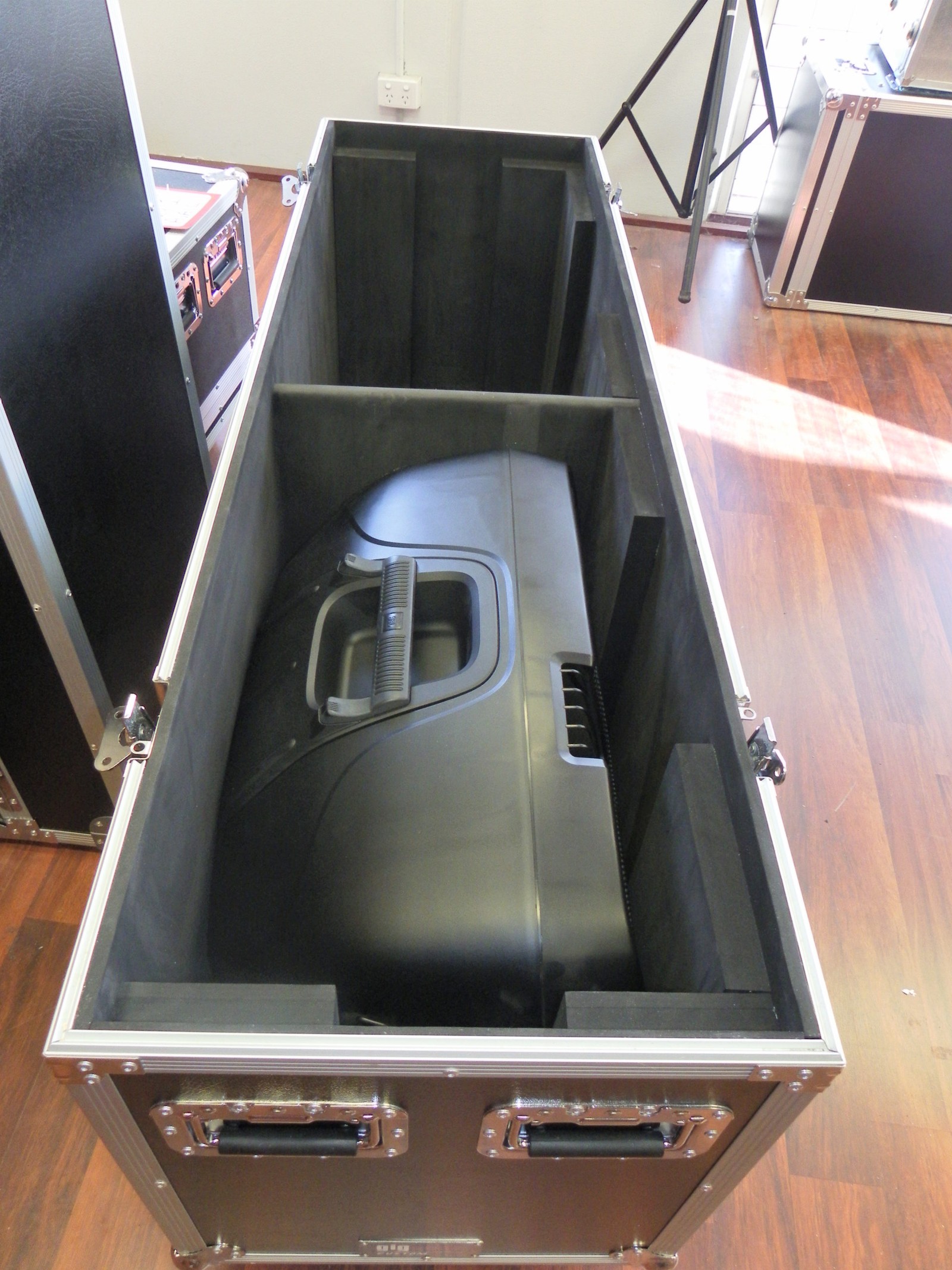 Custom Road Case For PA Speakers (Dual Speaker Case)