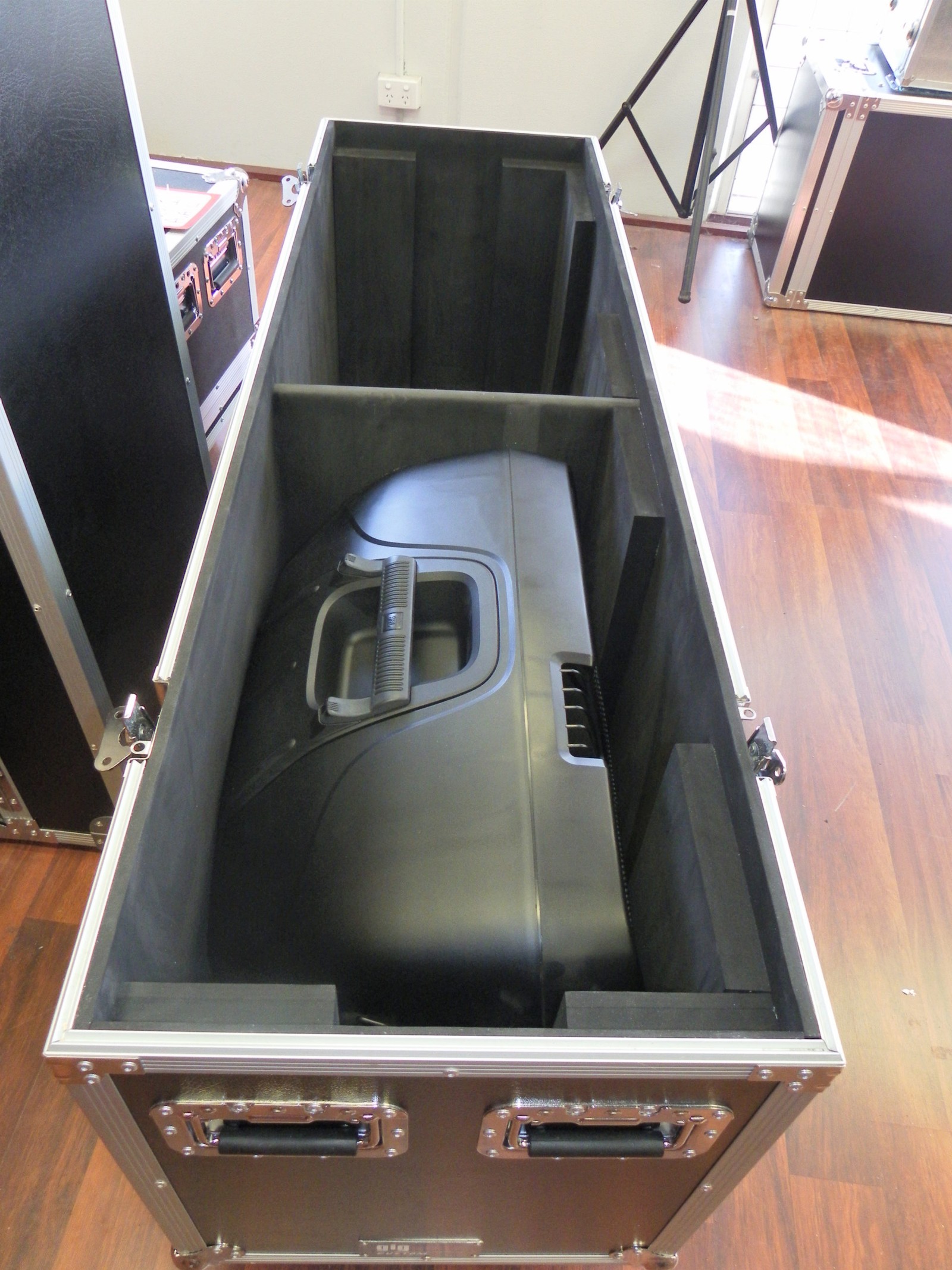 Custom Road Case For PA Speakers (Dual Speaker Case)