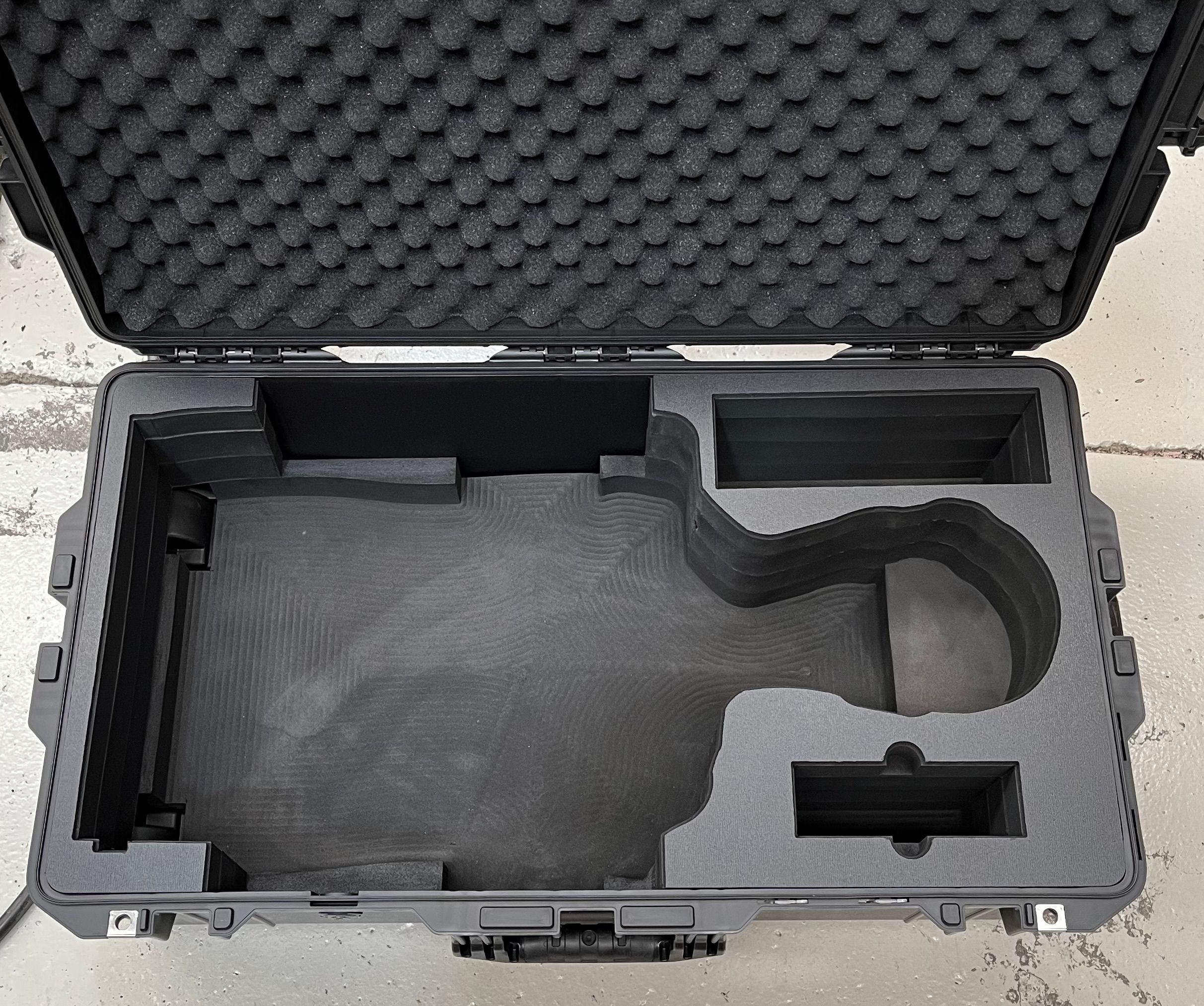 Custom Foam Insert for Manneqiun (view 1 of 1)