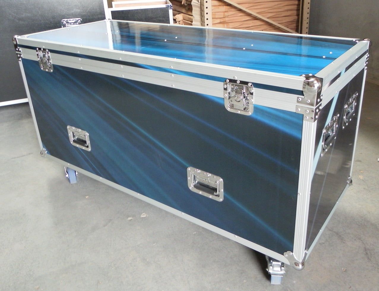 Custom Road Case Top Loading Packer With Full Vinyl Wrap (view 3 of 8)