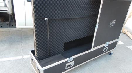 75 inch Screen Road Case On Castors - Clam Shell Style