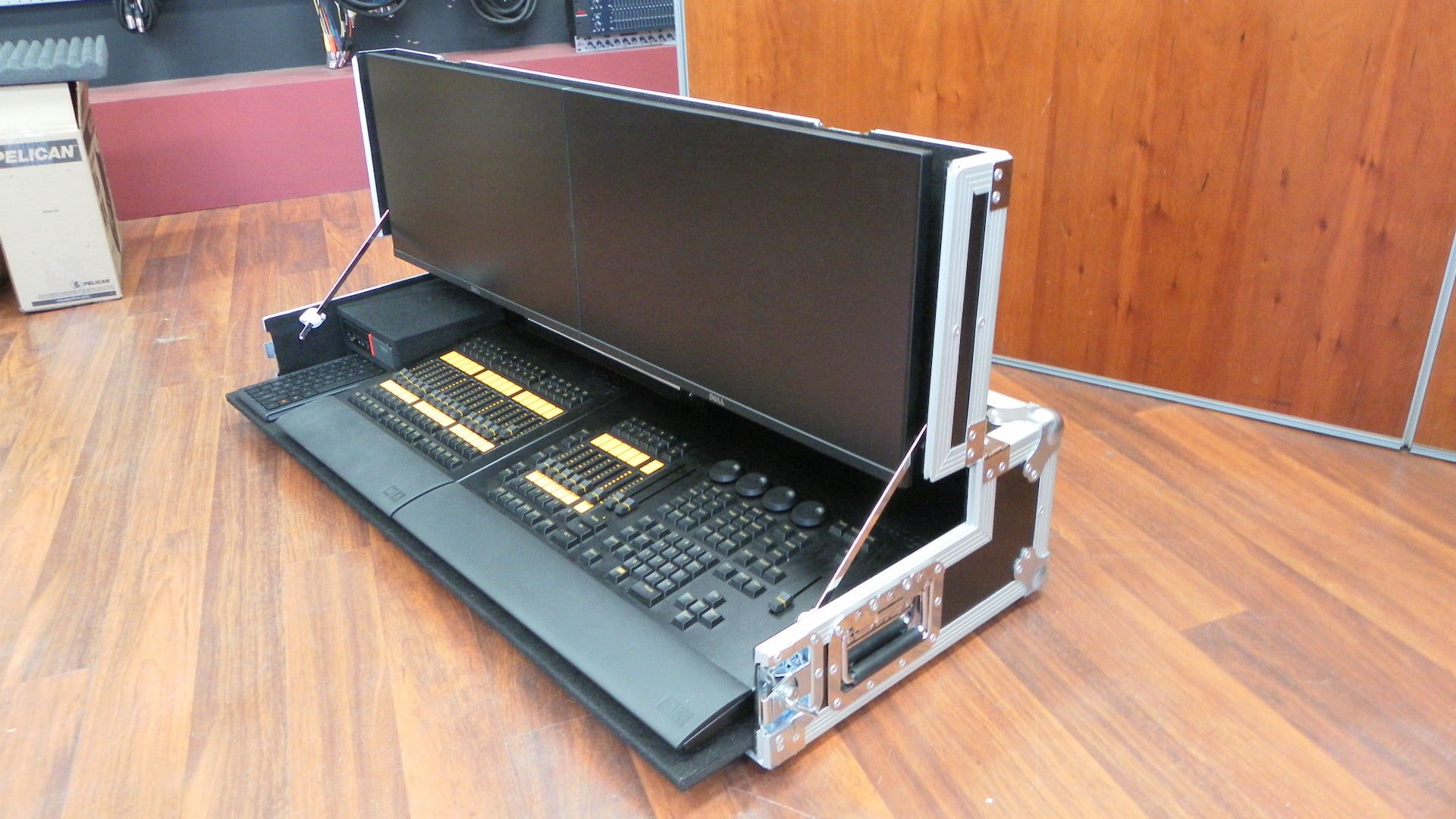 Custom Road Case For MA Commander Fader and Wing (view 3 of 6)