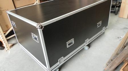 Large lift off lid packer on 6 wheels