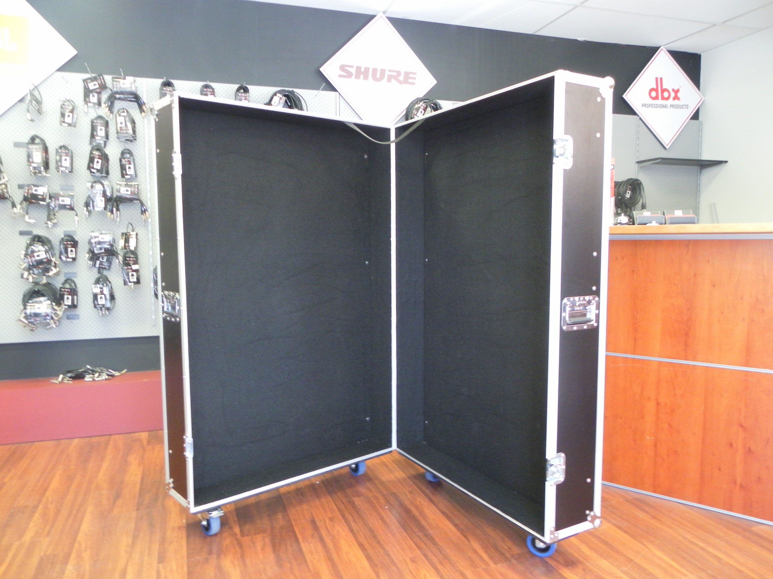 Custom 50/50 Hinged Road Cases With Mounting Board (view 5 of 9)