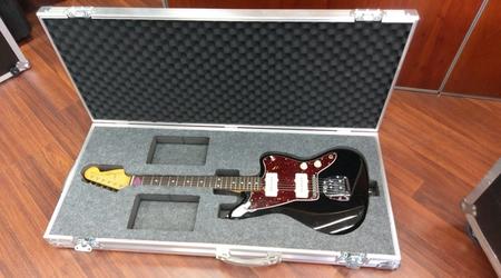 Custom Fender Jazzmaster Flightcase With Custom Foam Insert