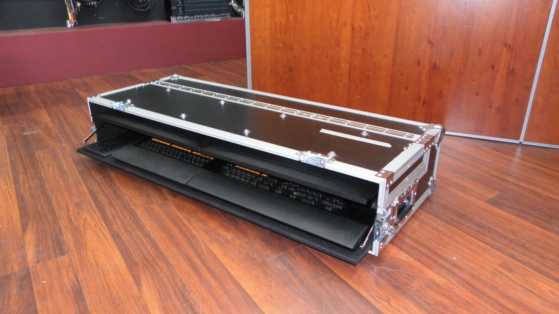 Custom Road Case For MA Commander Fader and Wing (view 2 of 6)