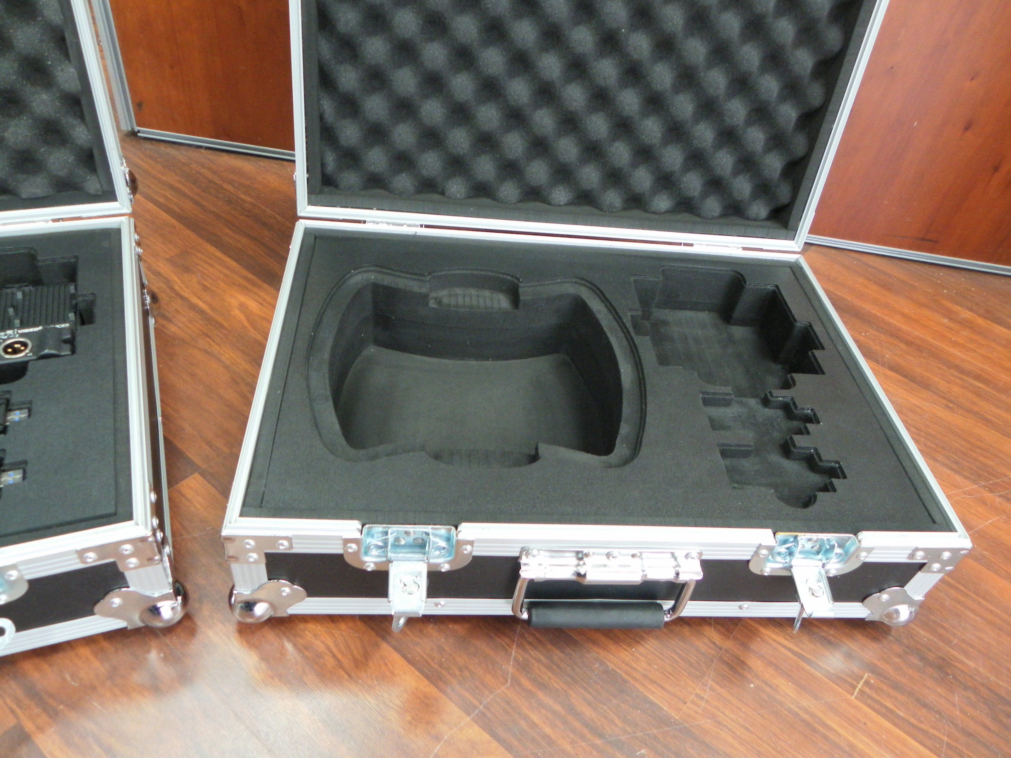 Heavy Duty Road Case Briefcase With Custom Foam Insert For Mixer (view 3 of 5)