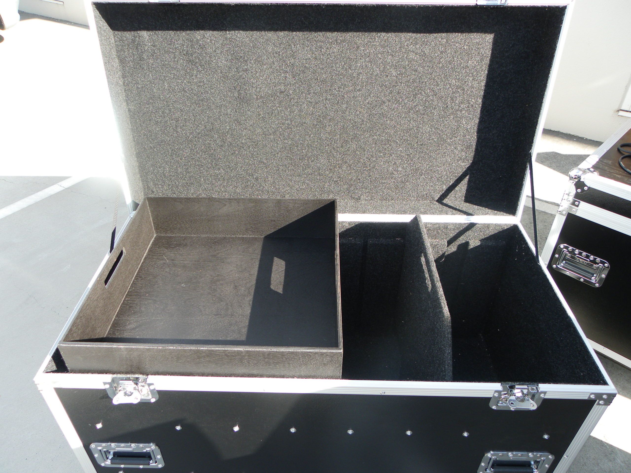 Custom Top Loading Packer Case With Movable Dividers & Drop Tray (view 2 of 4)
