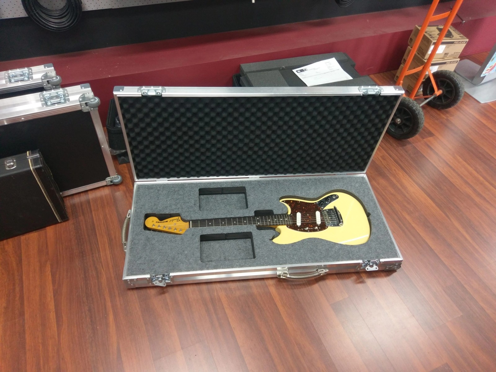 Fender Mustang Flight Case With Custom Foam Insert