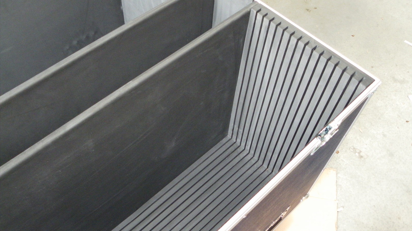 Custom Road Case Packer With Foam Dividers and Hard Dividers