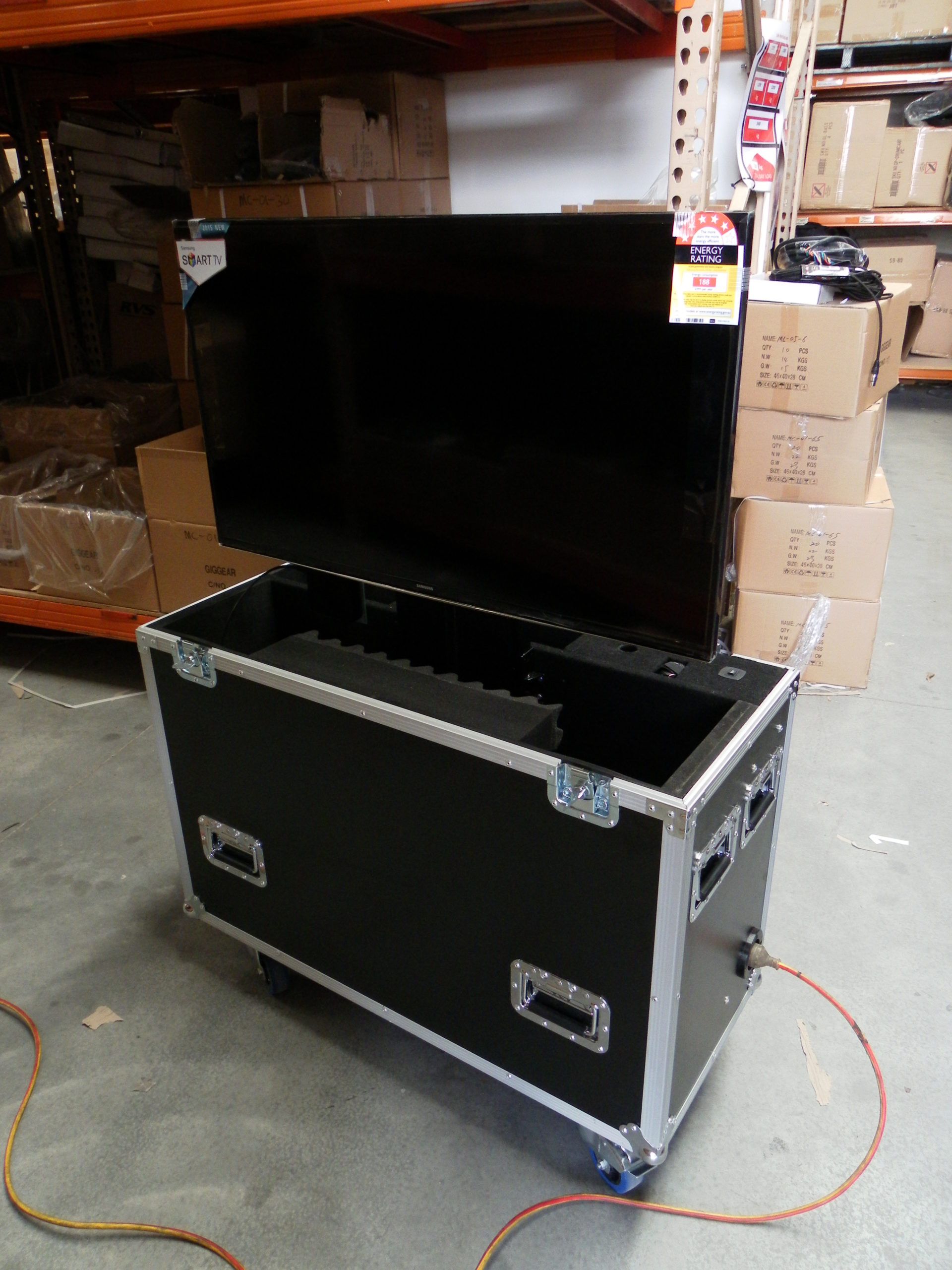 Custom Screen Road Case With Remote Controlled Screen Lift (view 4 of 9)