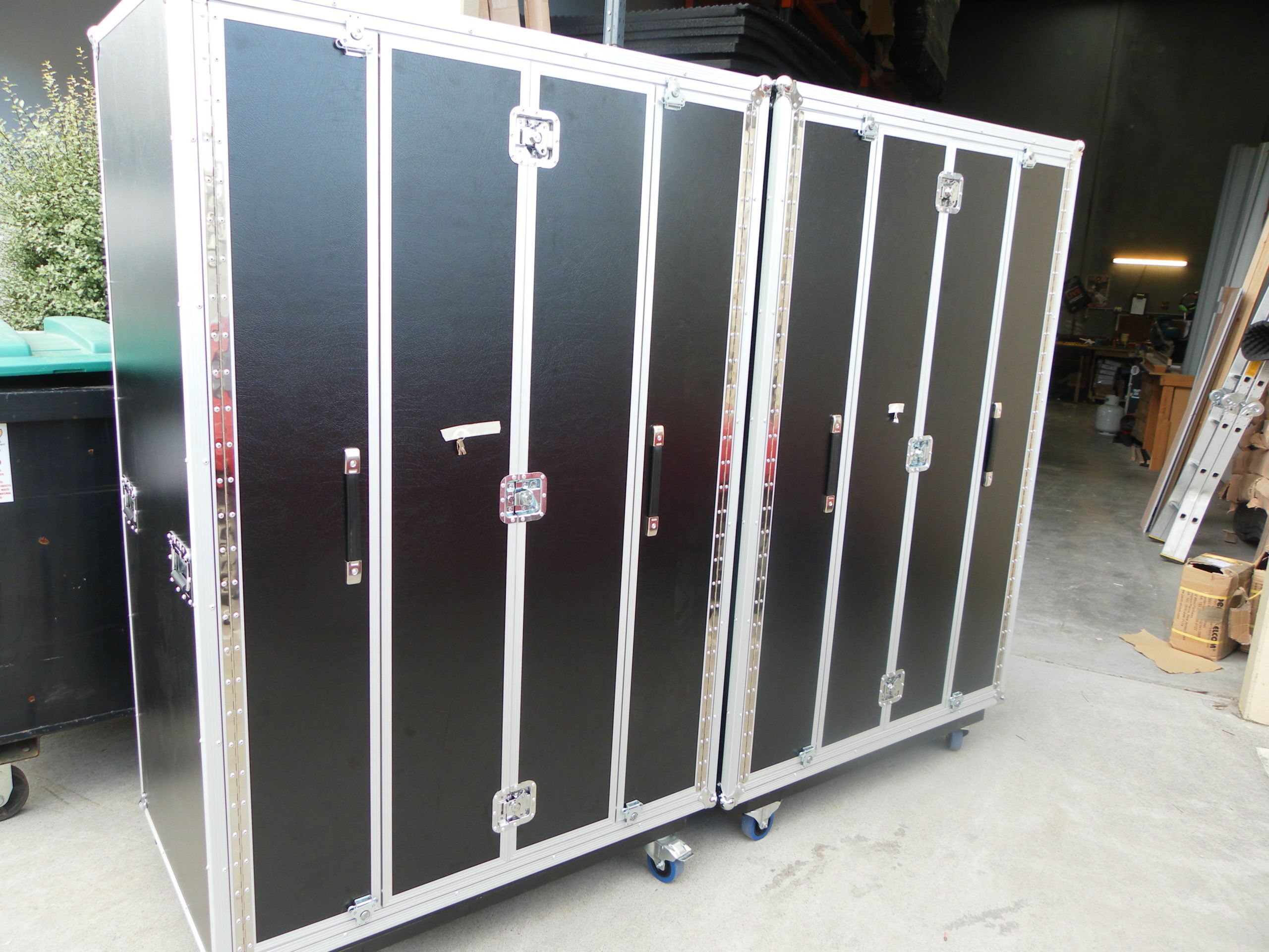 Custom Wardrobe Garment Road Cases (view 2 of 11)
