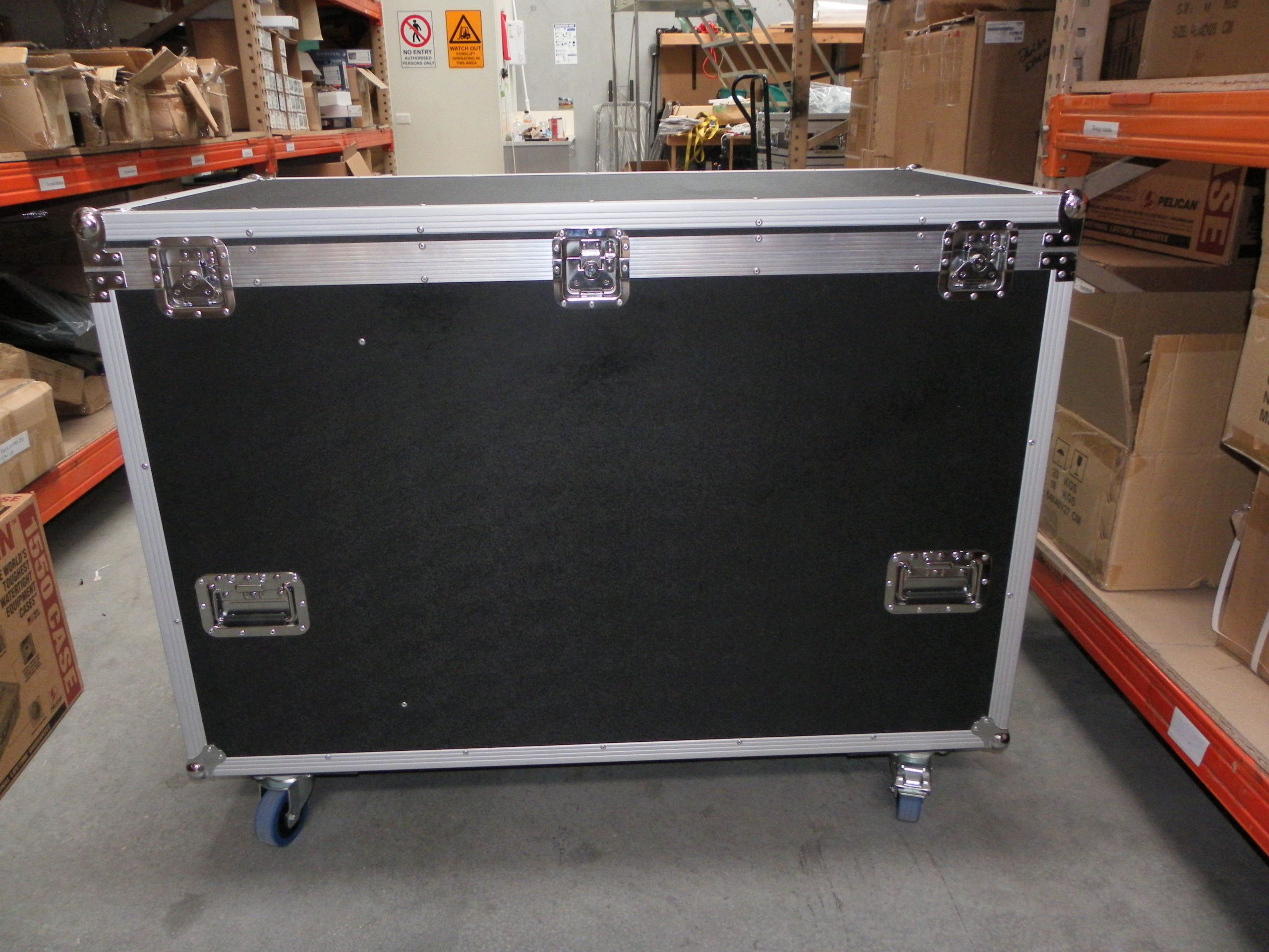 Custom Made Top Loading Packer Case With Multiple Compartments (view 6 of 6)