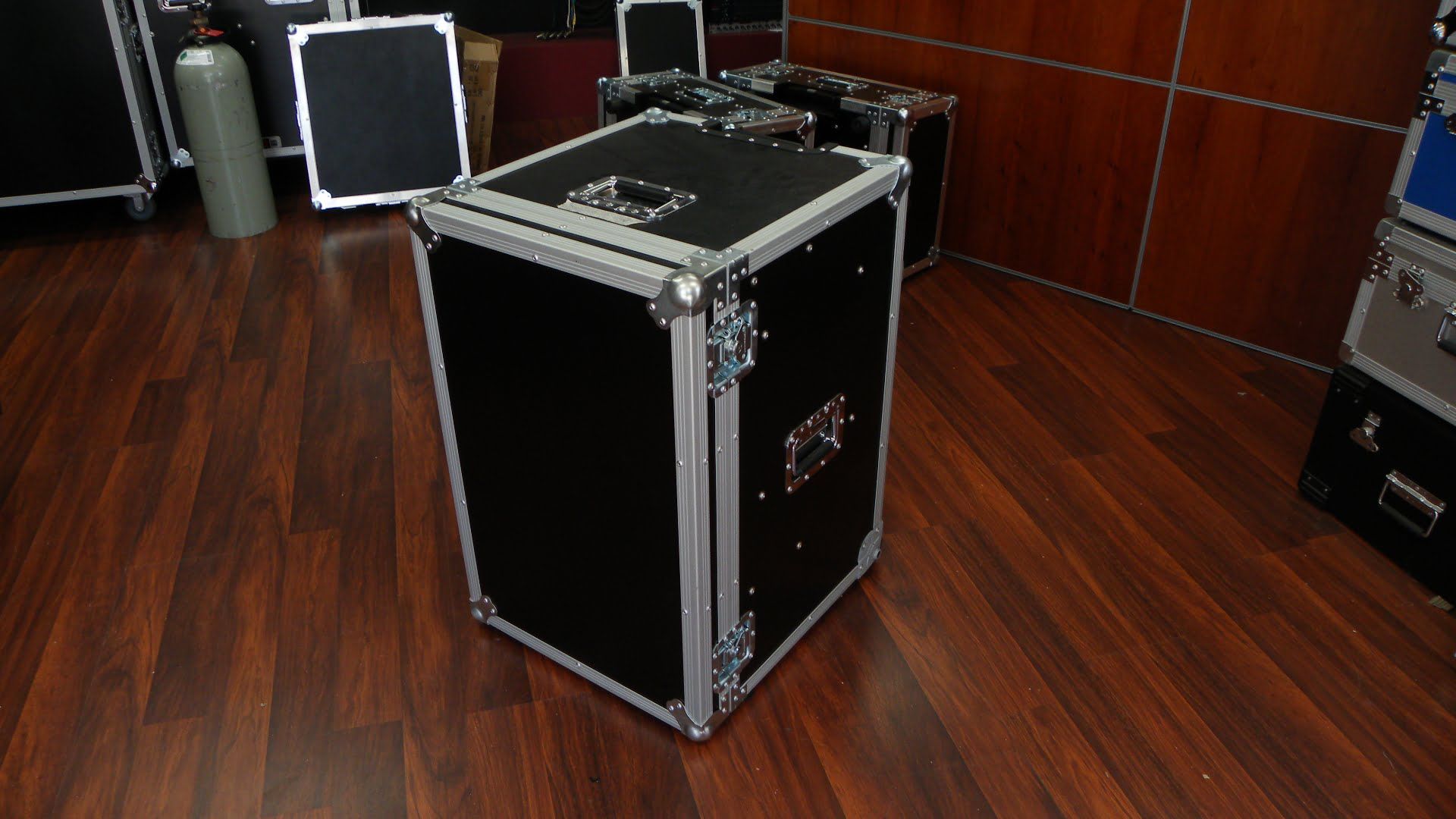 Two Drawer Custom Road Case With Hinged Lid (view 5 of 5)