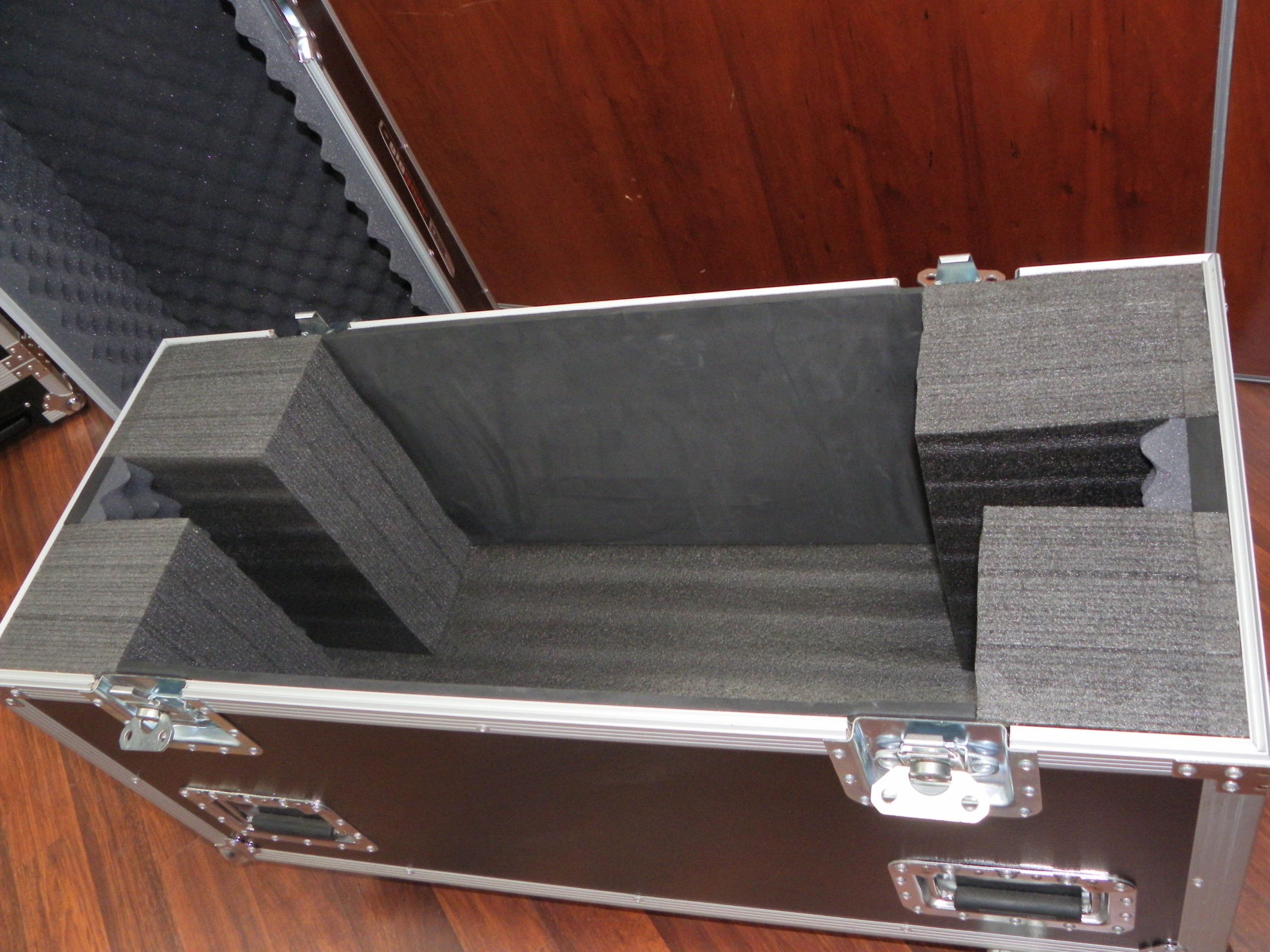 Custom Screen Road Case For 40inch LCD (view 2 of 3)